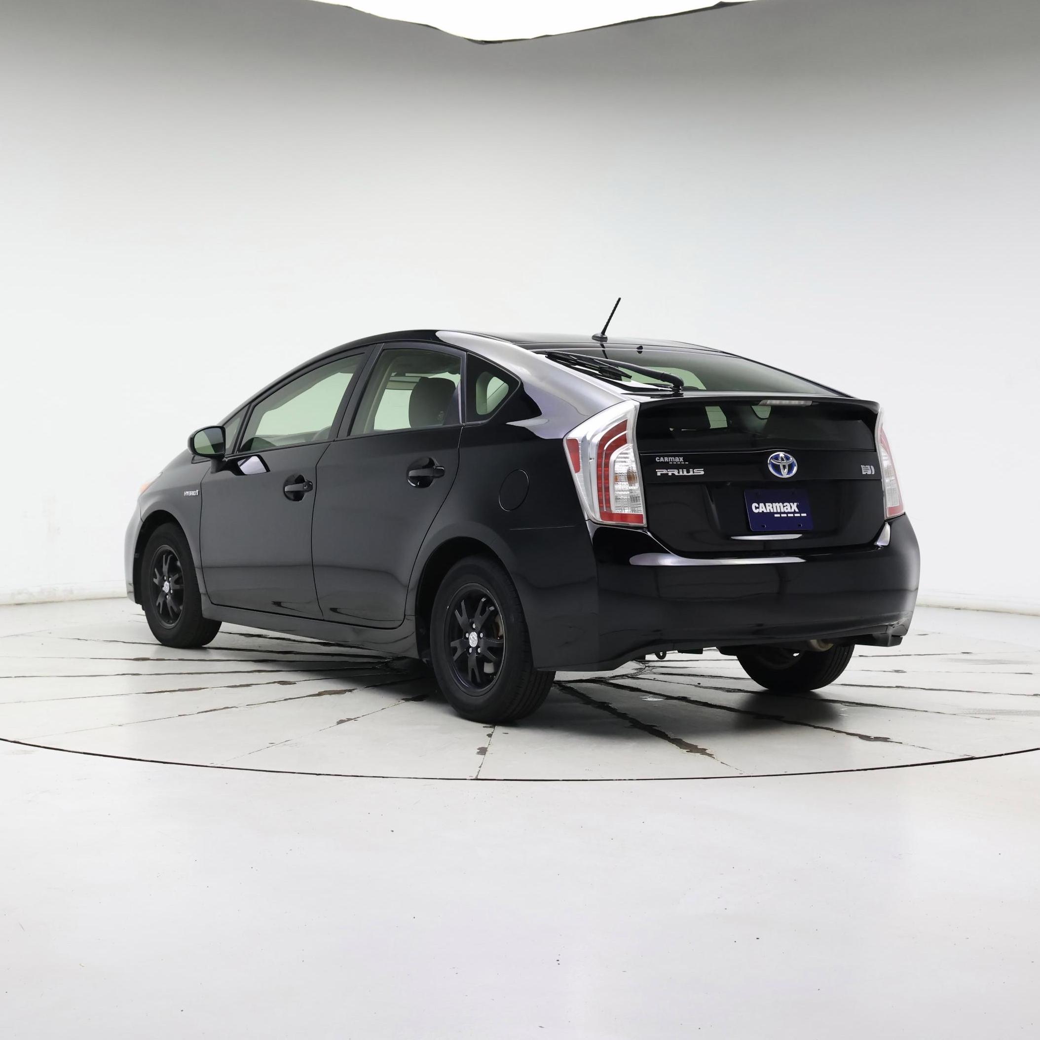 Thumbnail: 2015 Toyota Prius - 2