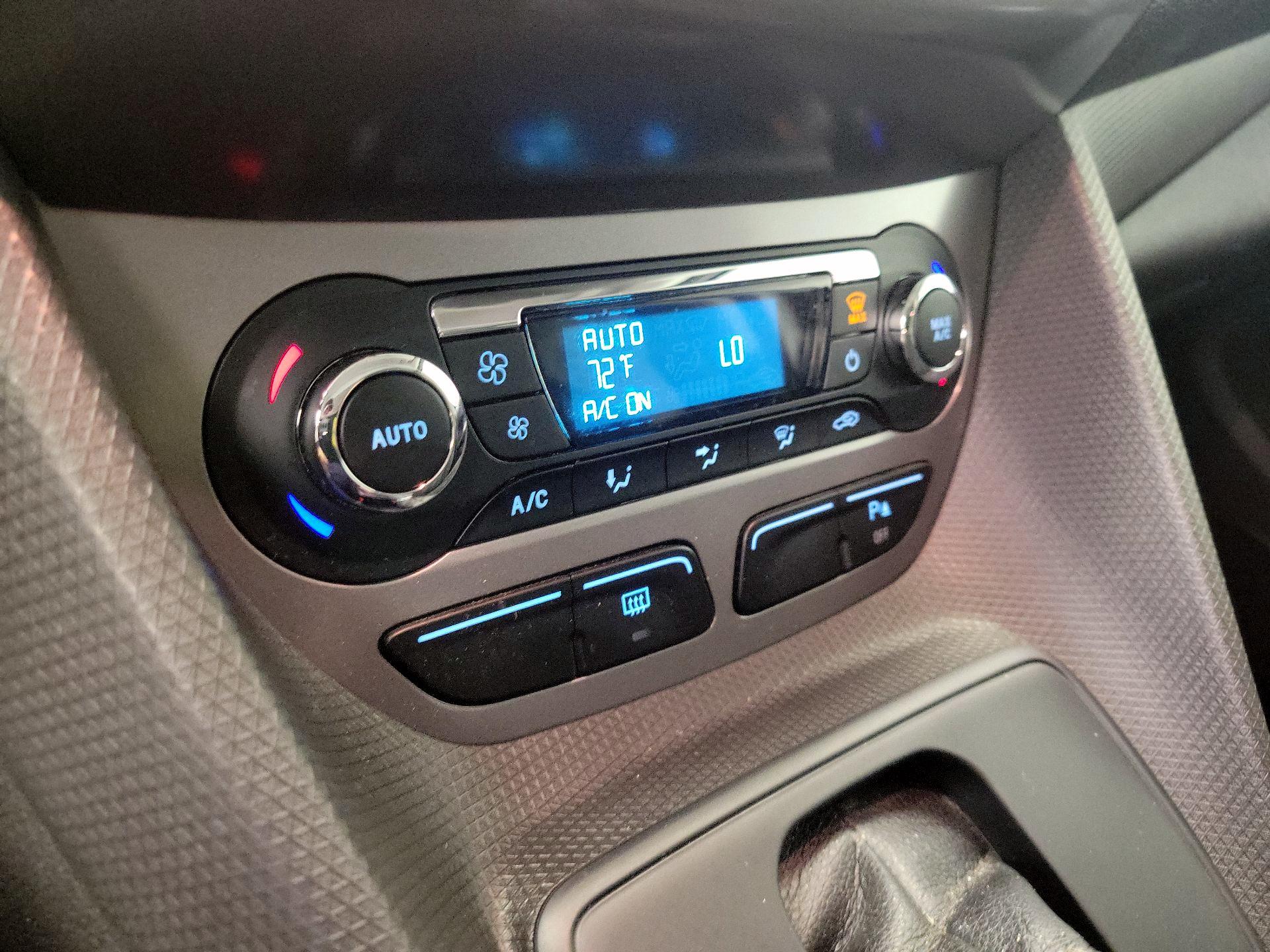 Thumbnail: 2018 Ford Transit Series - 17