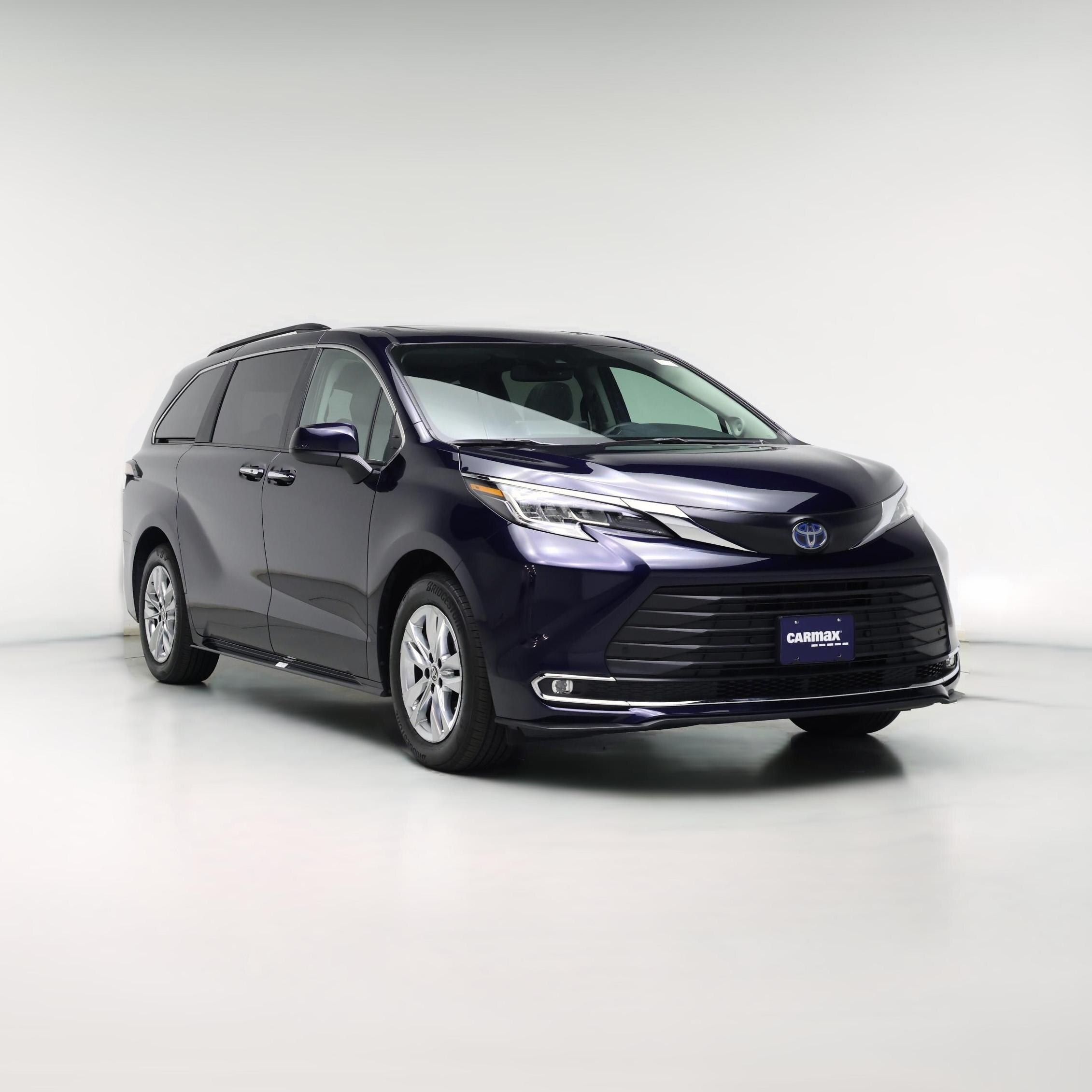 Thumbnail: 2023 Toyota Sienna - 1