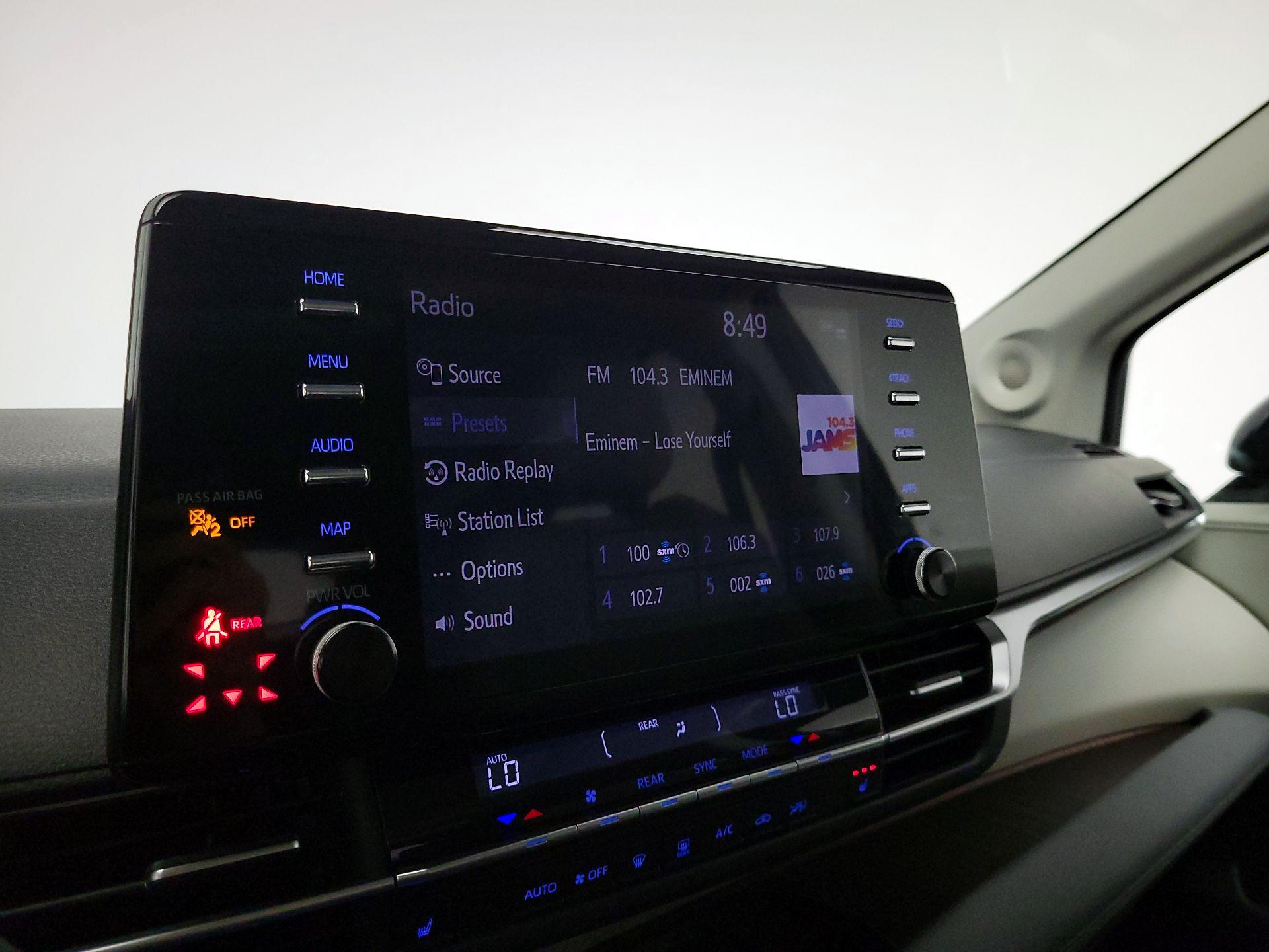 Thumbnail: 2023 Toyota Sienna - 16