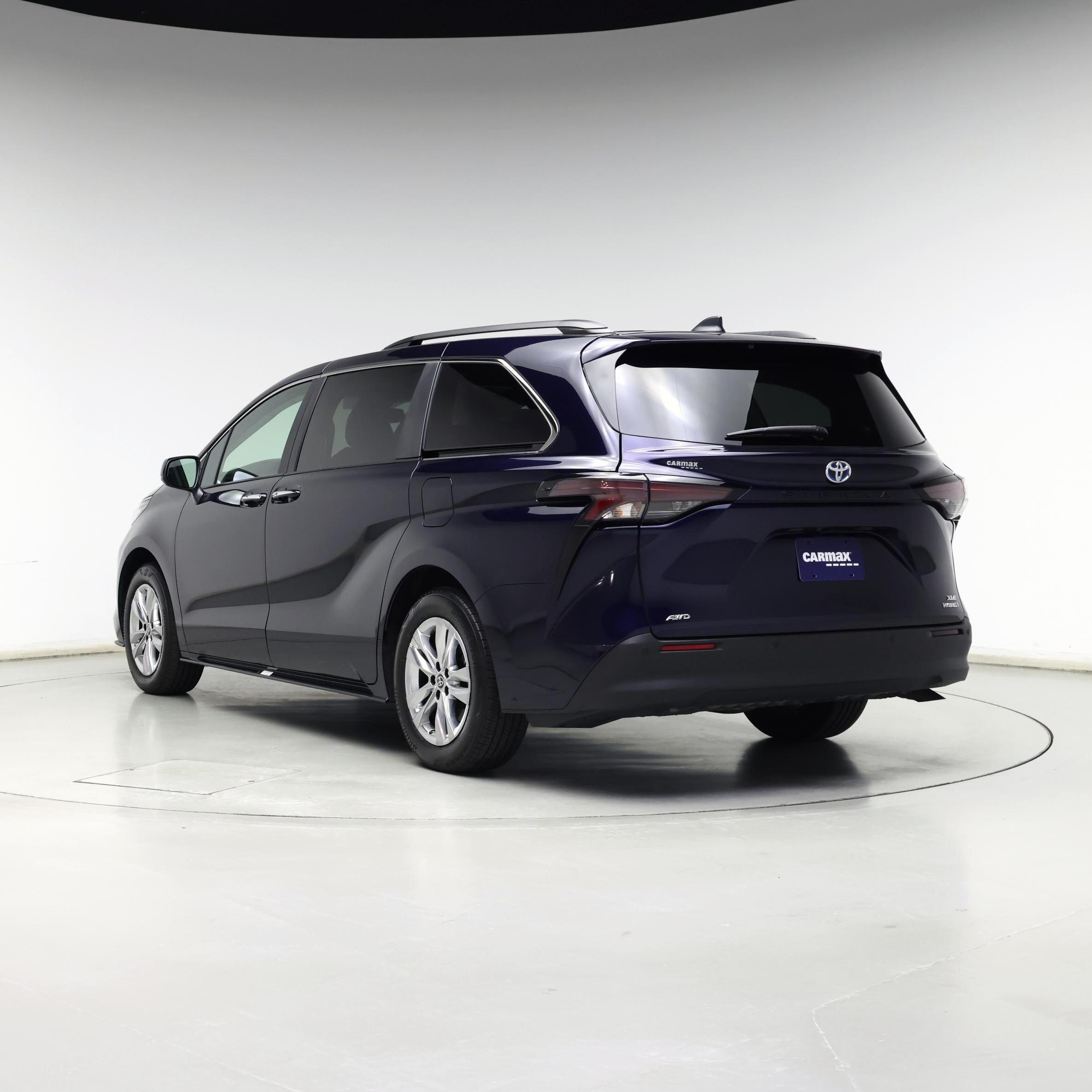 Thumbnail: 2023 Toyota Sienna - 2