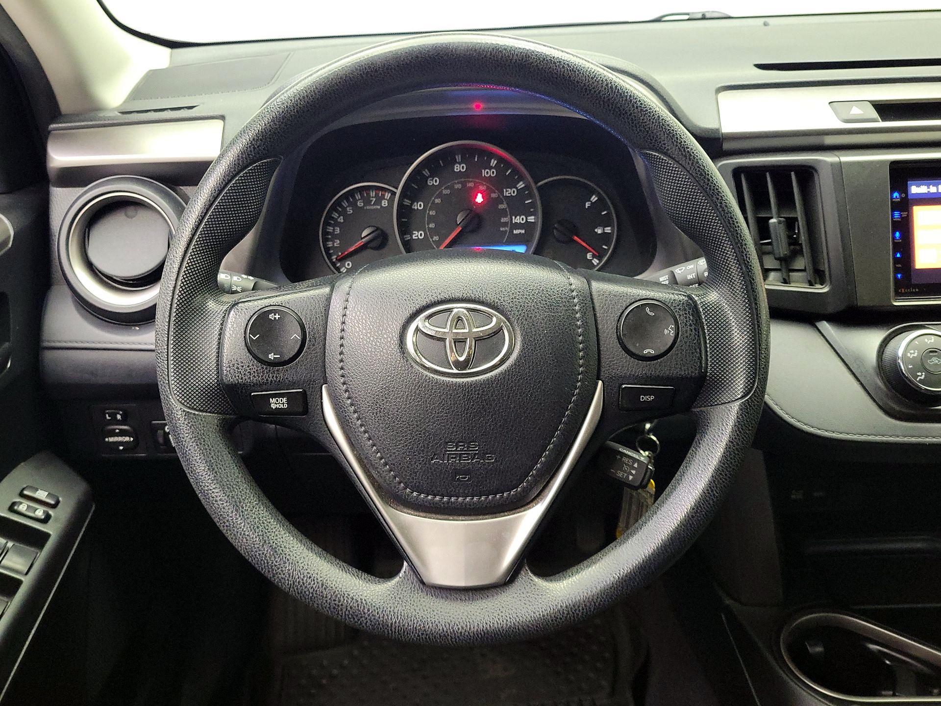 Thumbnail: 2016 Toyota RAV4 - 10