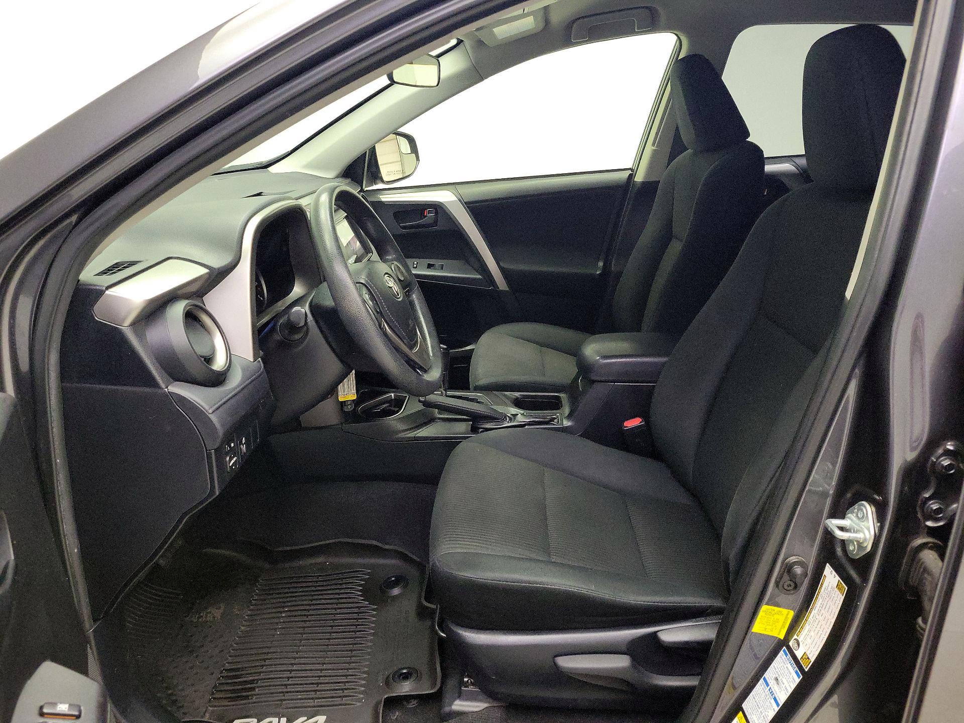 Thumbnail: 2016 Toyota RAV4 - 11