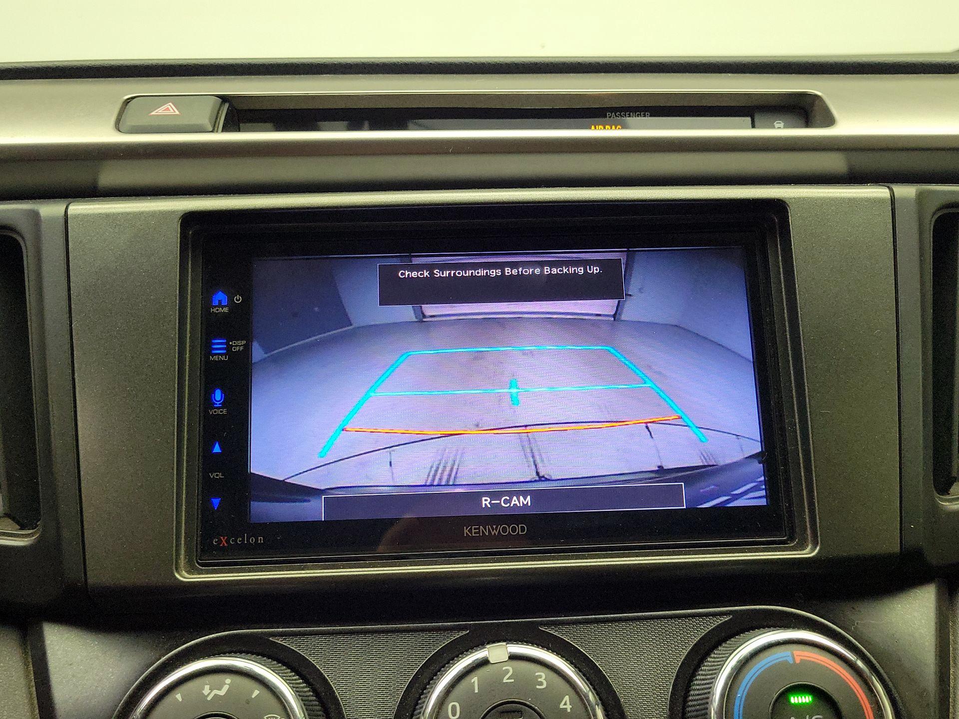Thumbnail: 2016 Toyota RAV4 - 14