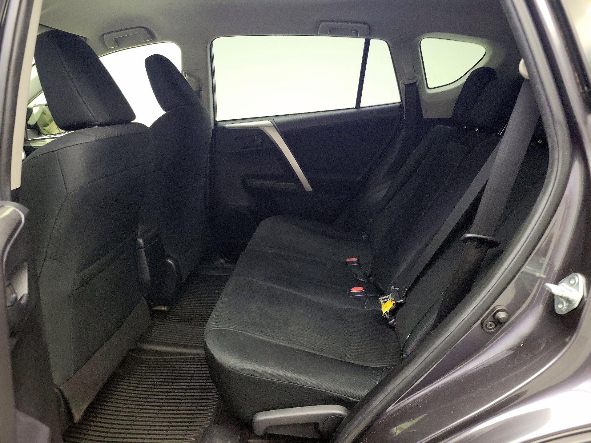 Thumbnail: 2016 Toyota RAV4 - 18