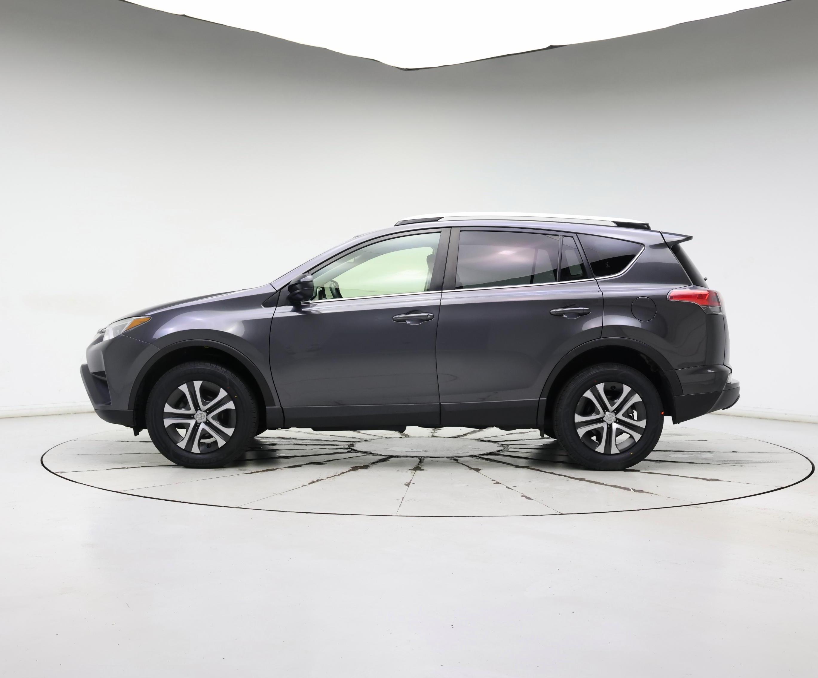 Thumbnail: 2016 Toyota RAV4 - 3