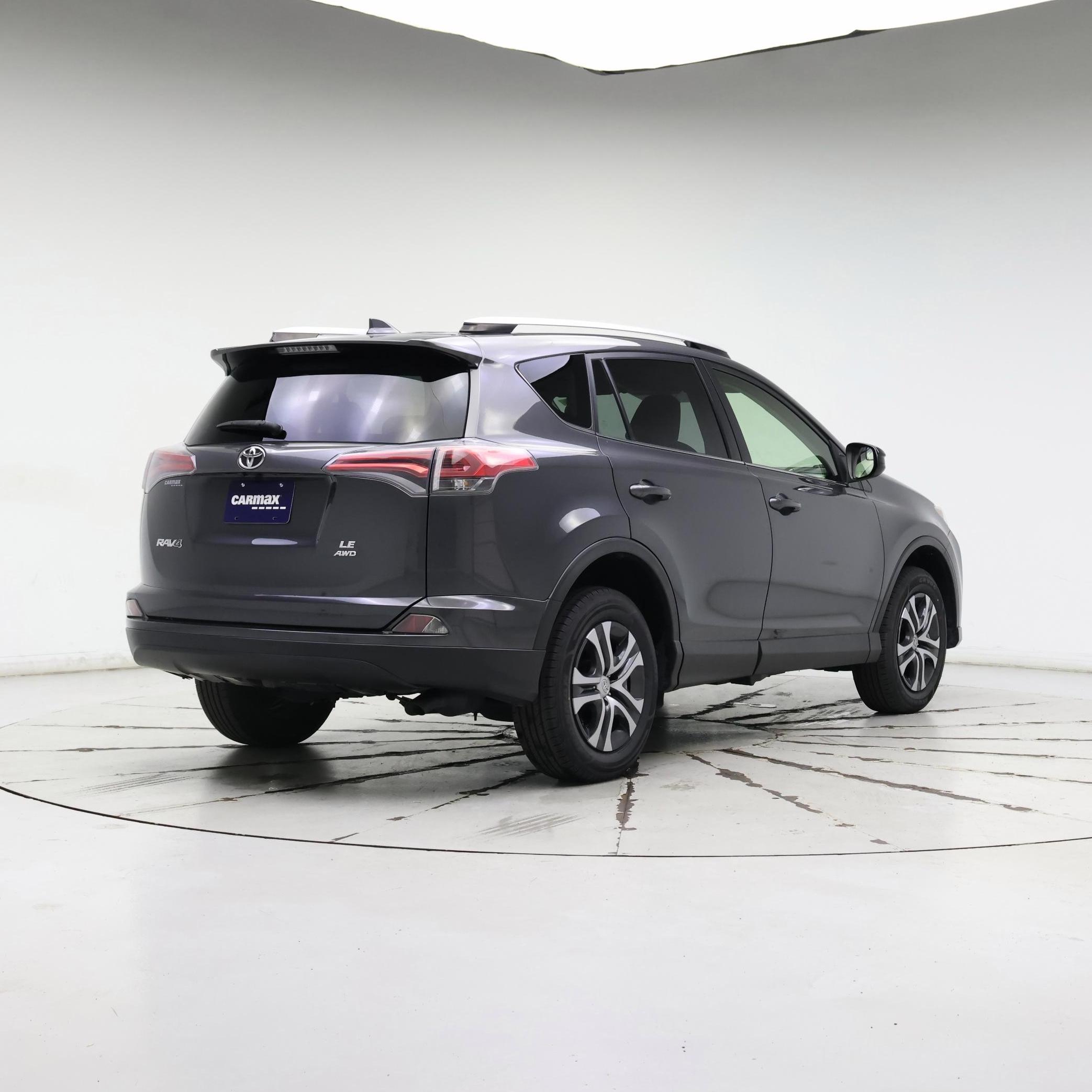Thumbnail: 2016 Toyota RAV4 - 8
