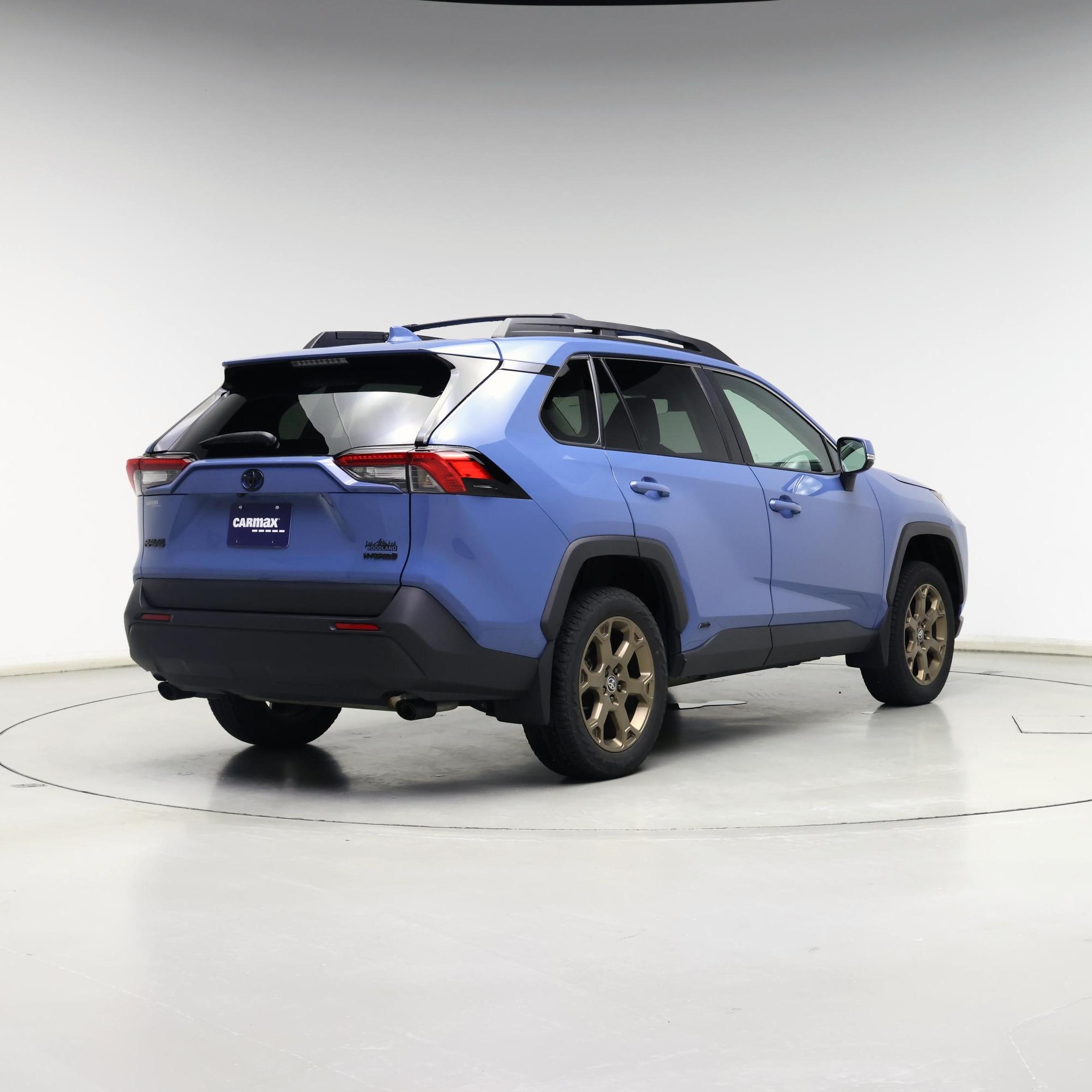 Thumbnail: 2023 Toyota RAV4 - 8