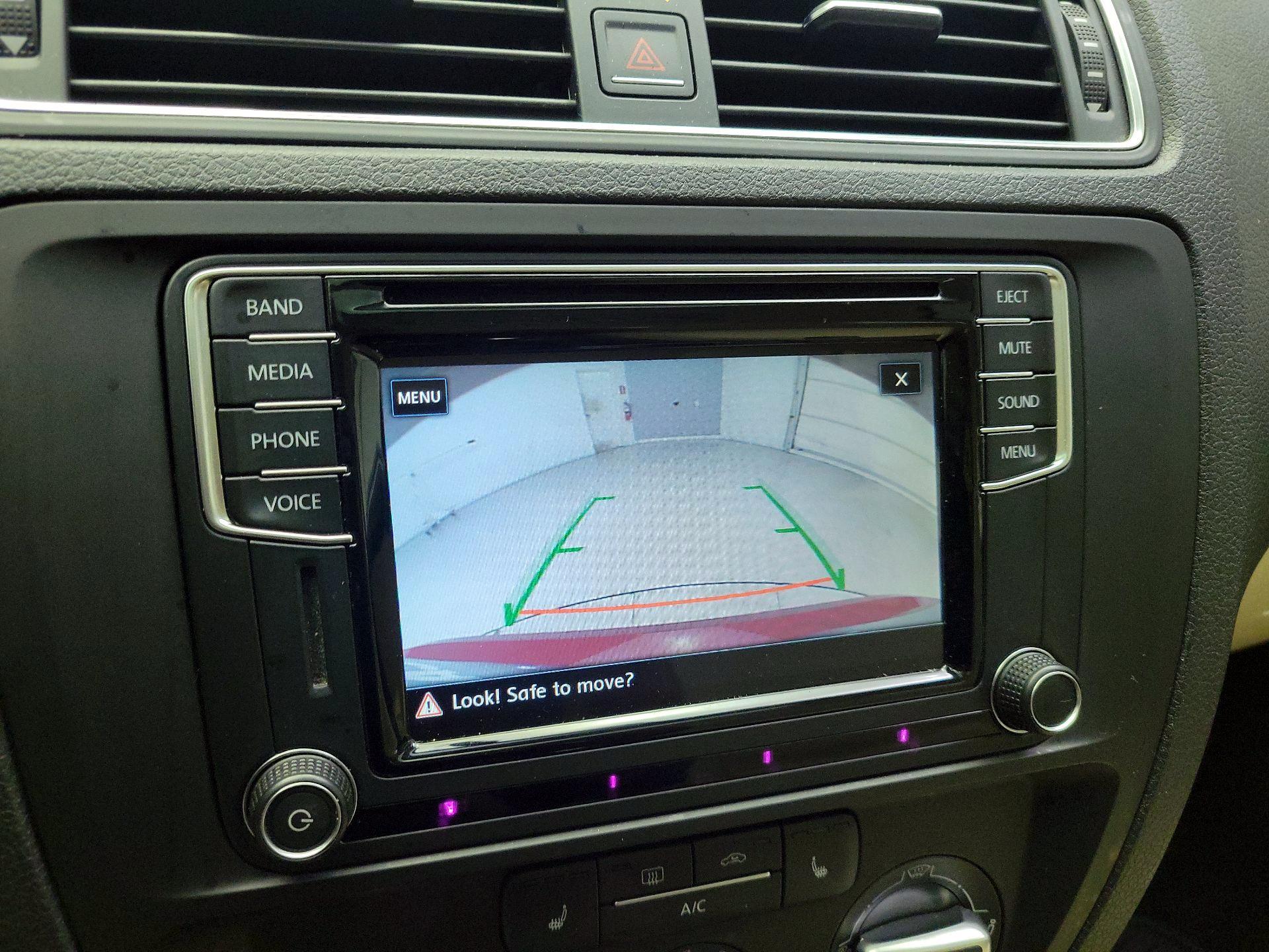 Thumbnail: 2017 Volkswagen Jetta - 14