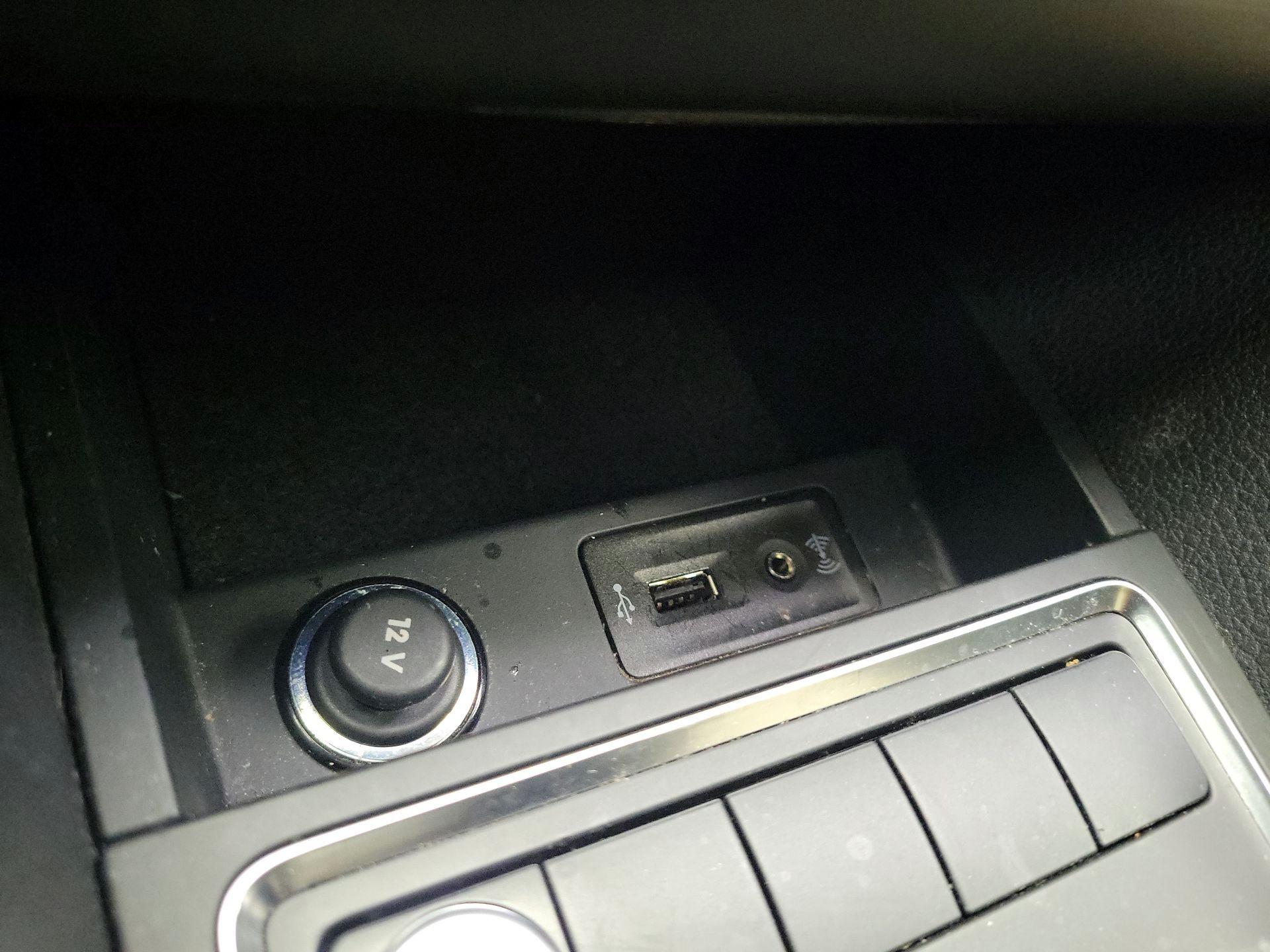 Thumbnail: 2017 Volkswagen Jetta - 18