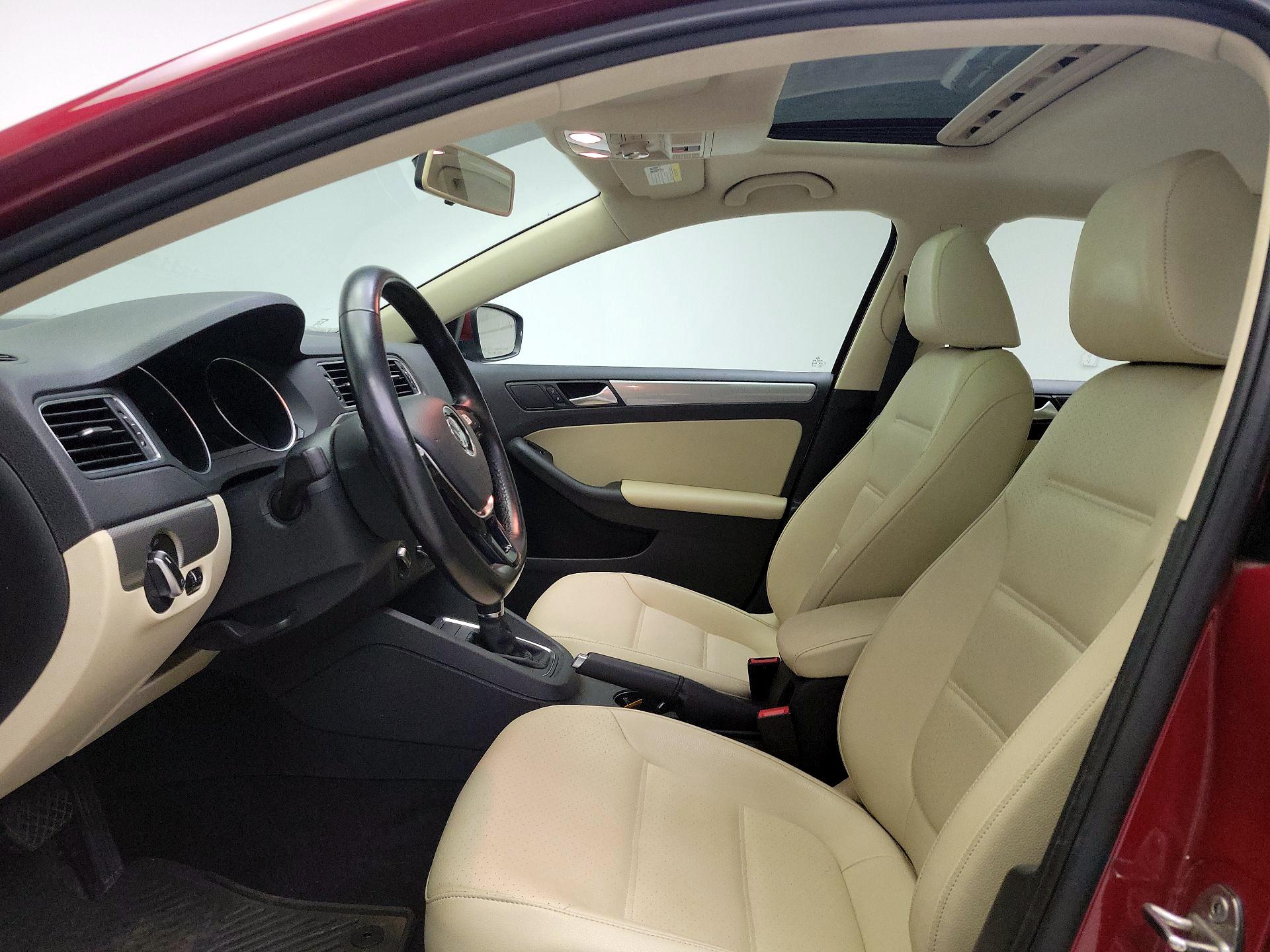 Thumbnail: 2017 Volkswagen Jetta - 19