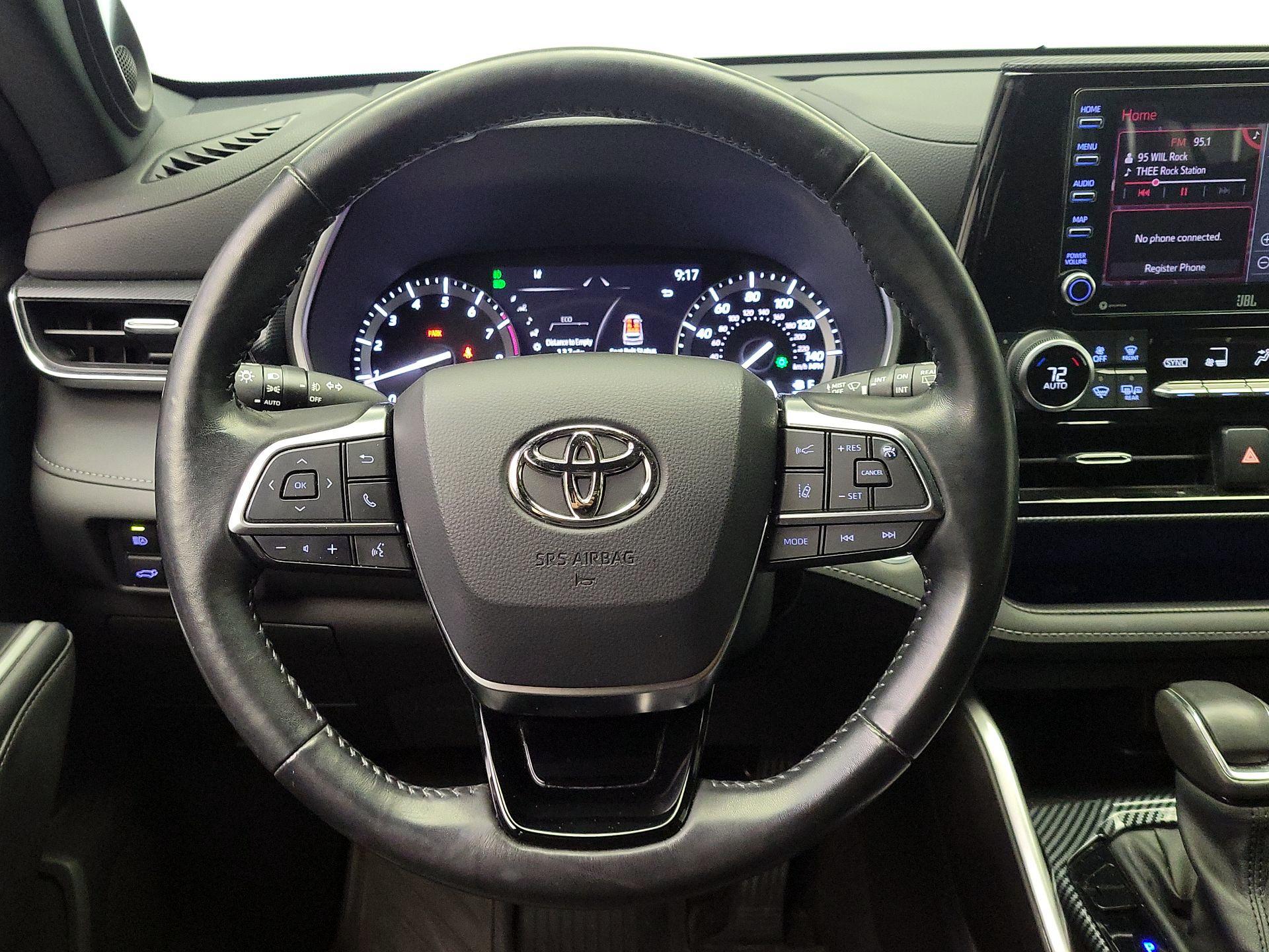 Thumbnail: 2021 Toyota Highlander - 10