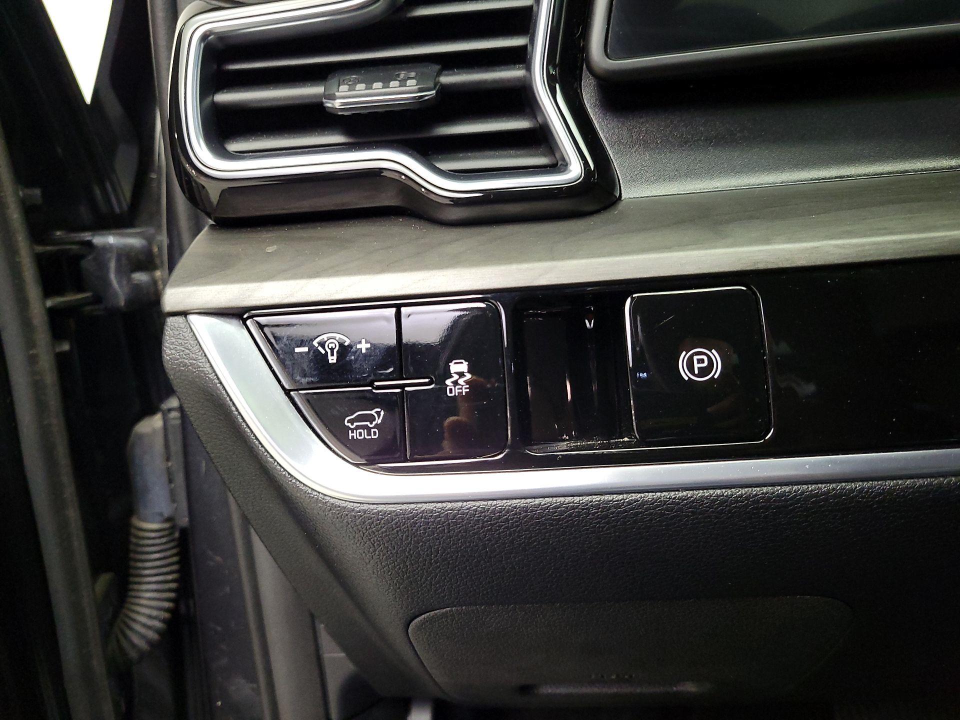 Thumbnail: 2023 Kia Sportage - 13