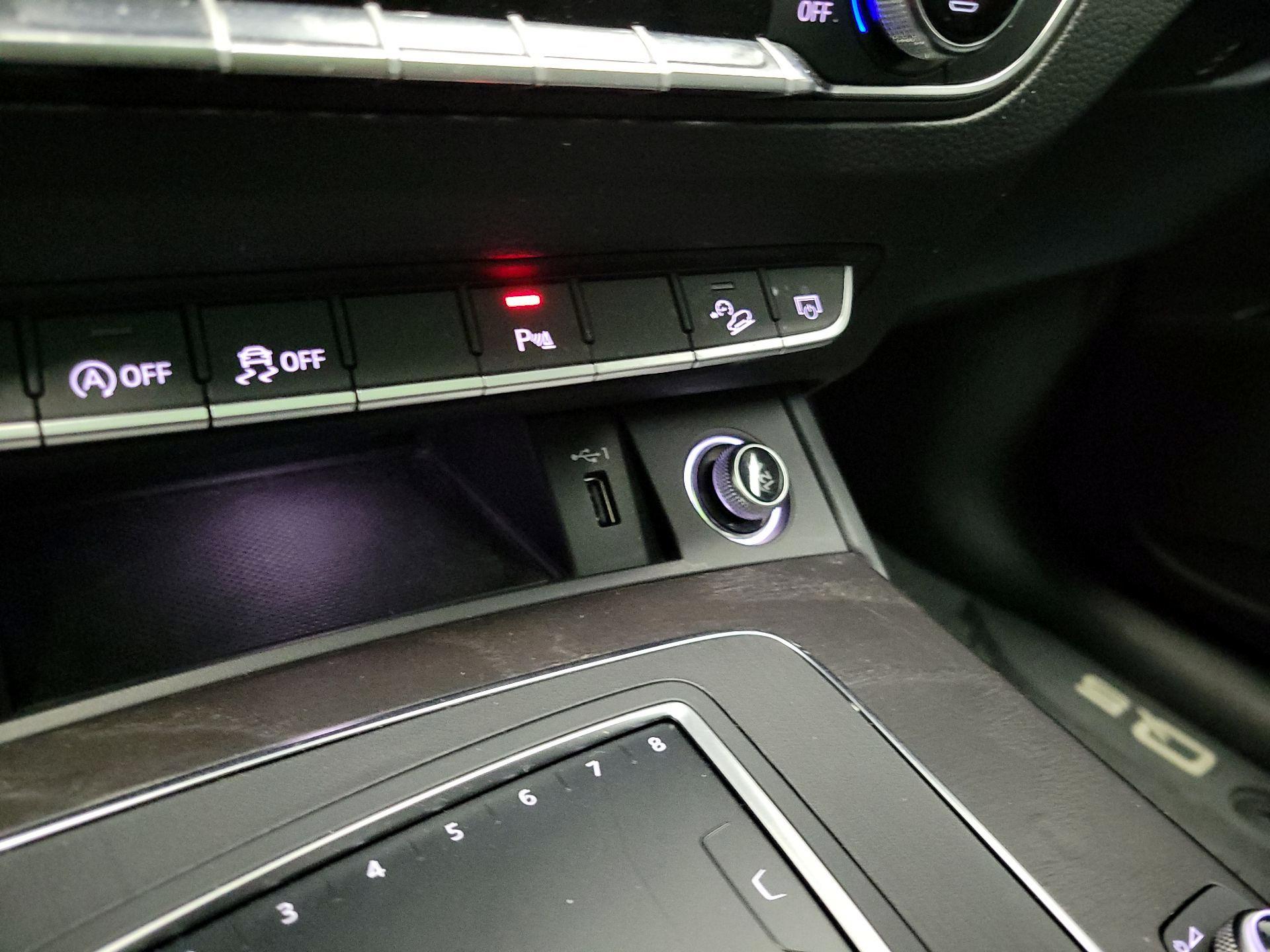 Thumbnail: 2020 Audi Q5 - 19