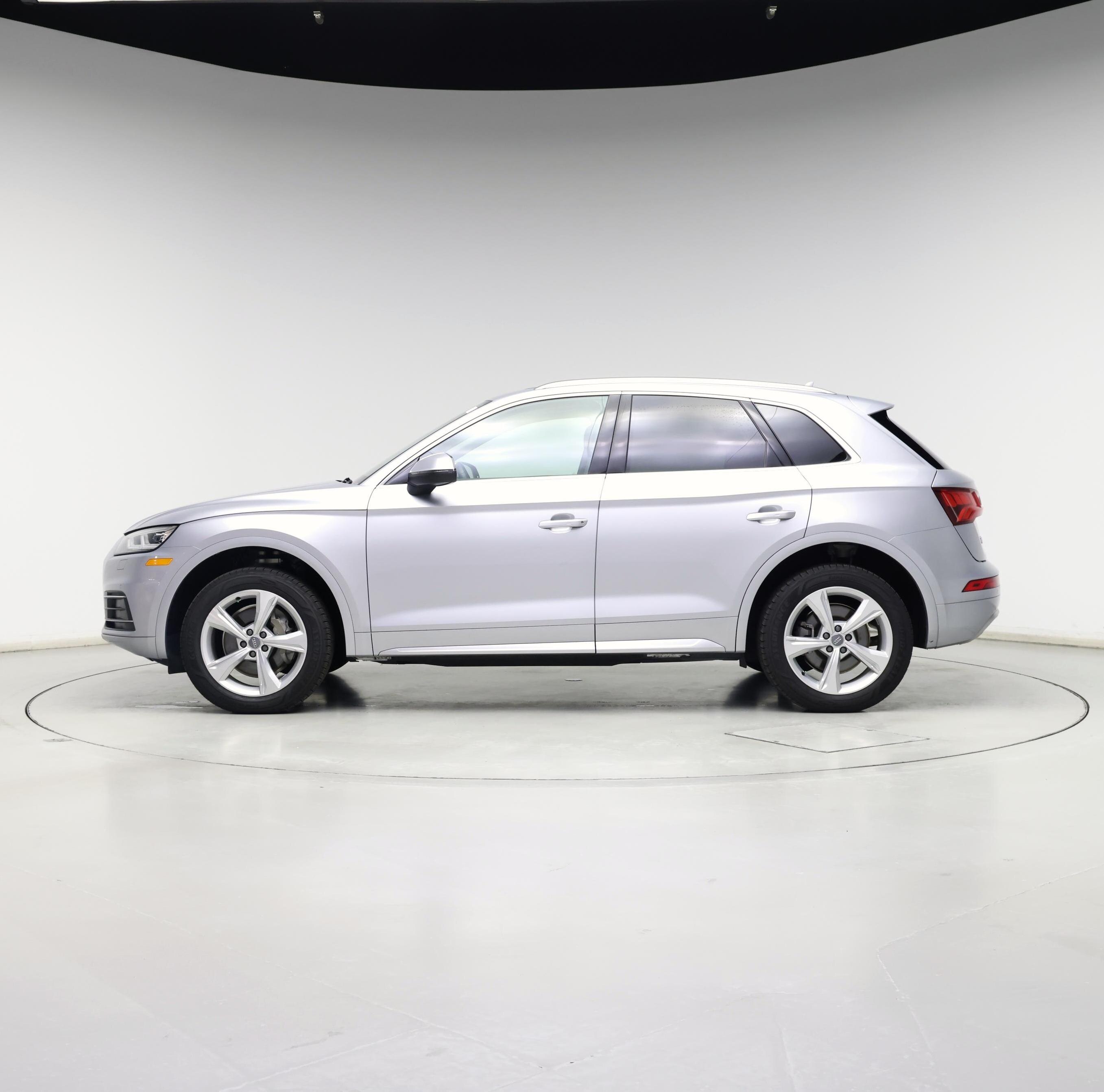 Thumbnail: 2020 Audi Q5 - 3