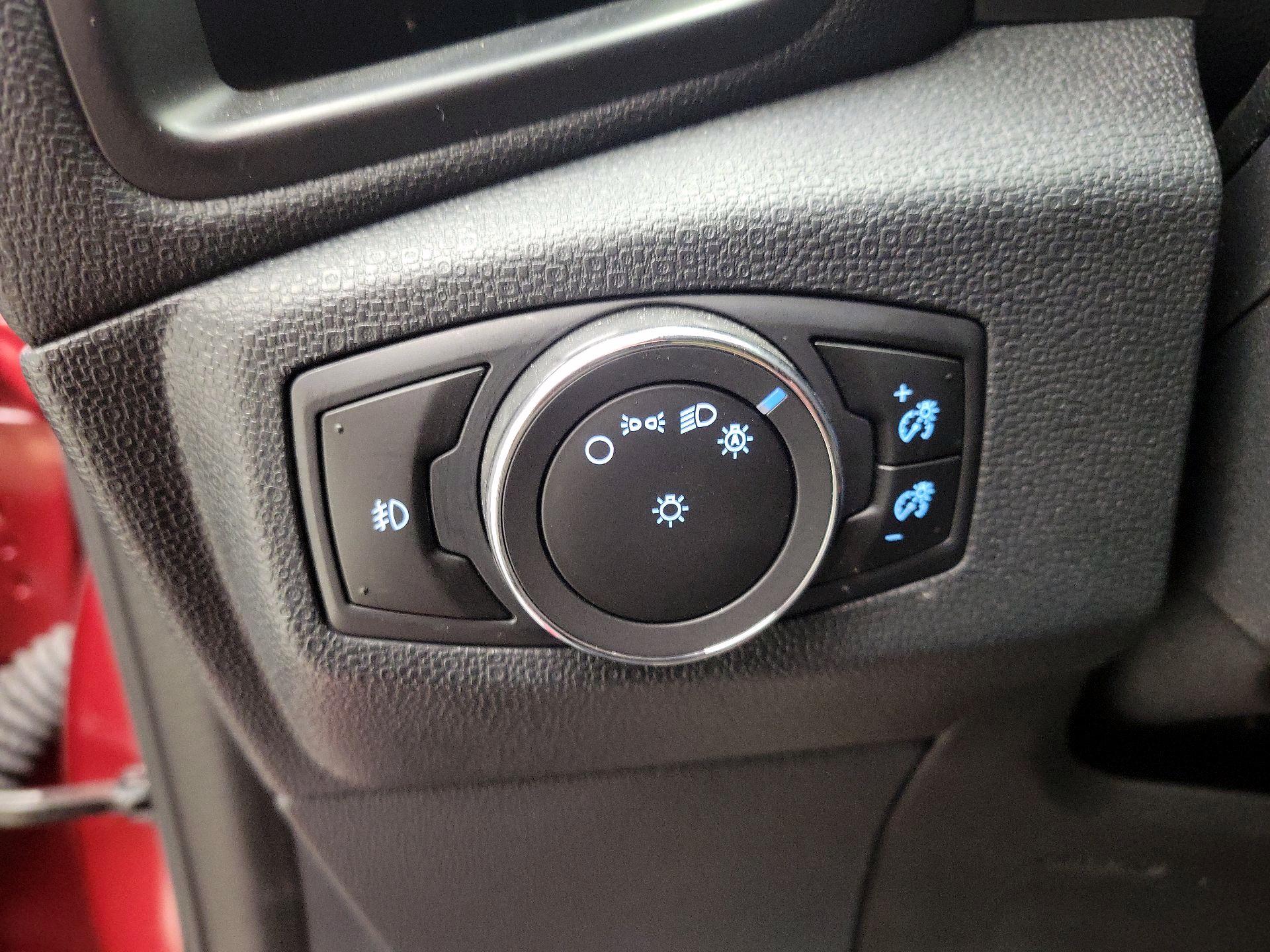 Thumbnail: 2018 Ford EcoSport - 13