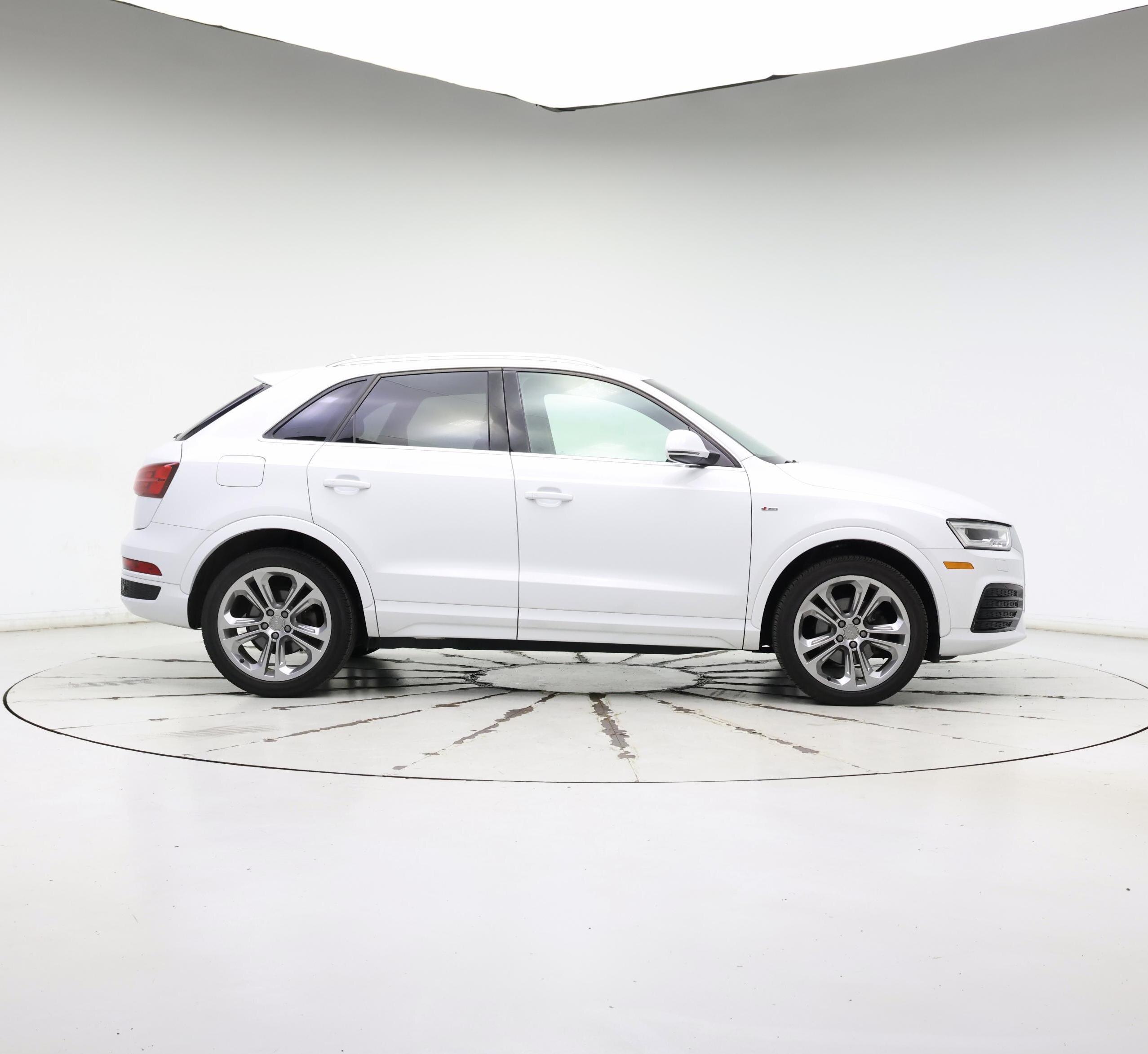 Thumbnail: 2017 Audi Q3 - 7