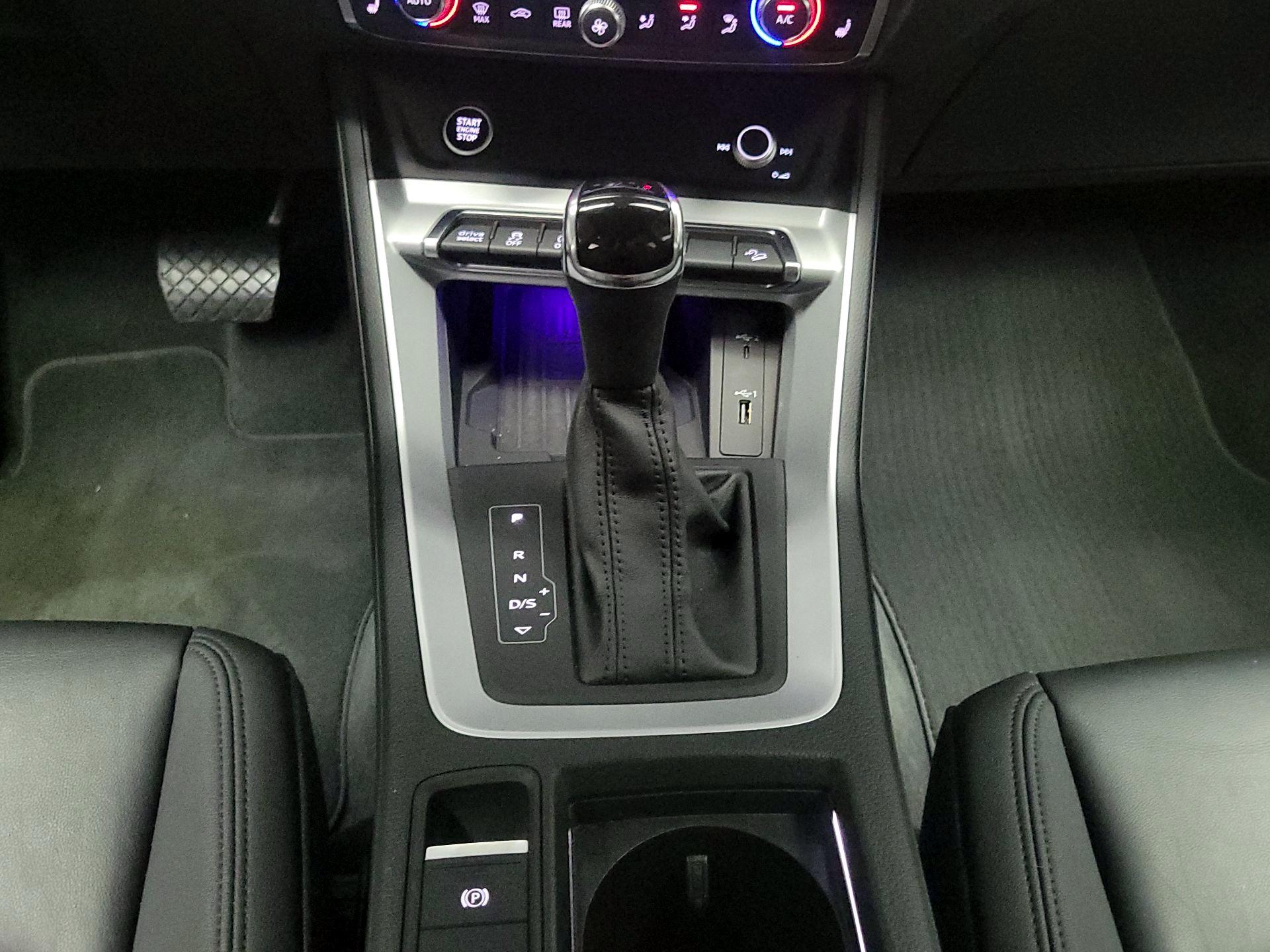 Thumbnail: 2021 Audi Q3 - 17