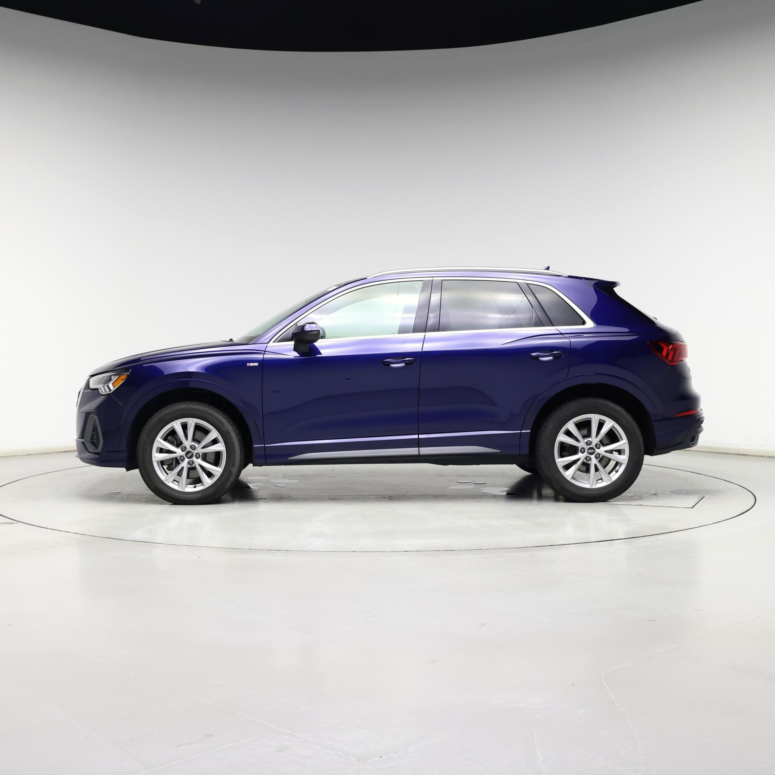 Thumbnail: 2021 Audi Q3 - 3
