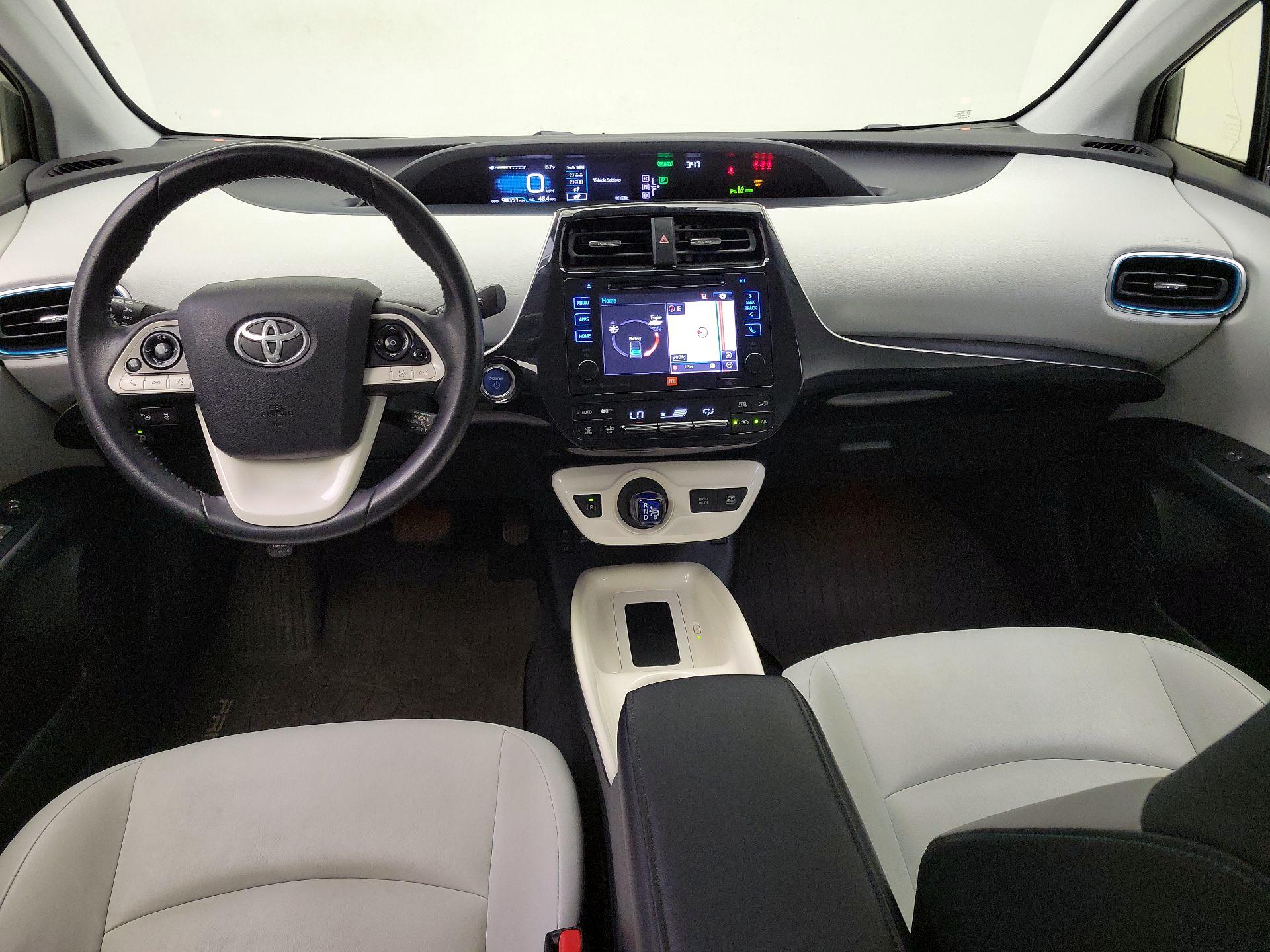 Thumbnail: 2017 Toyota Prius - 9