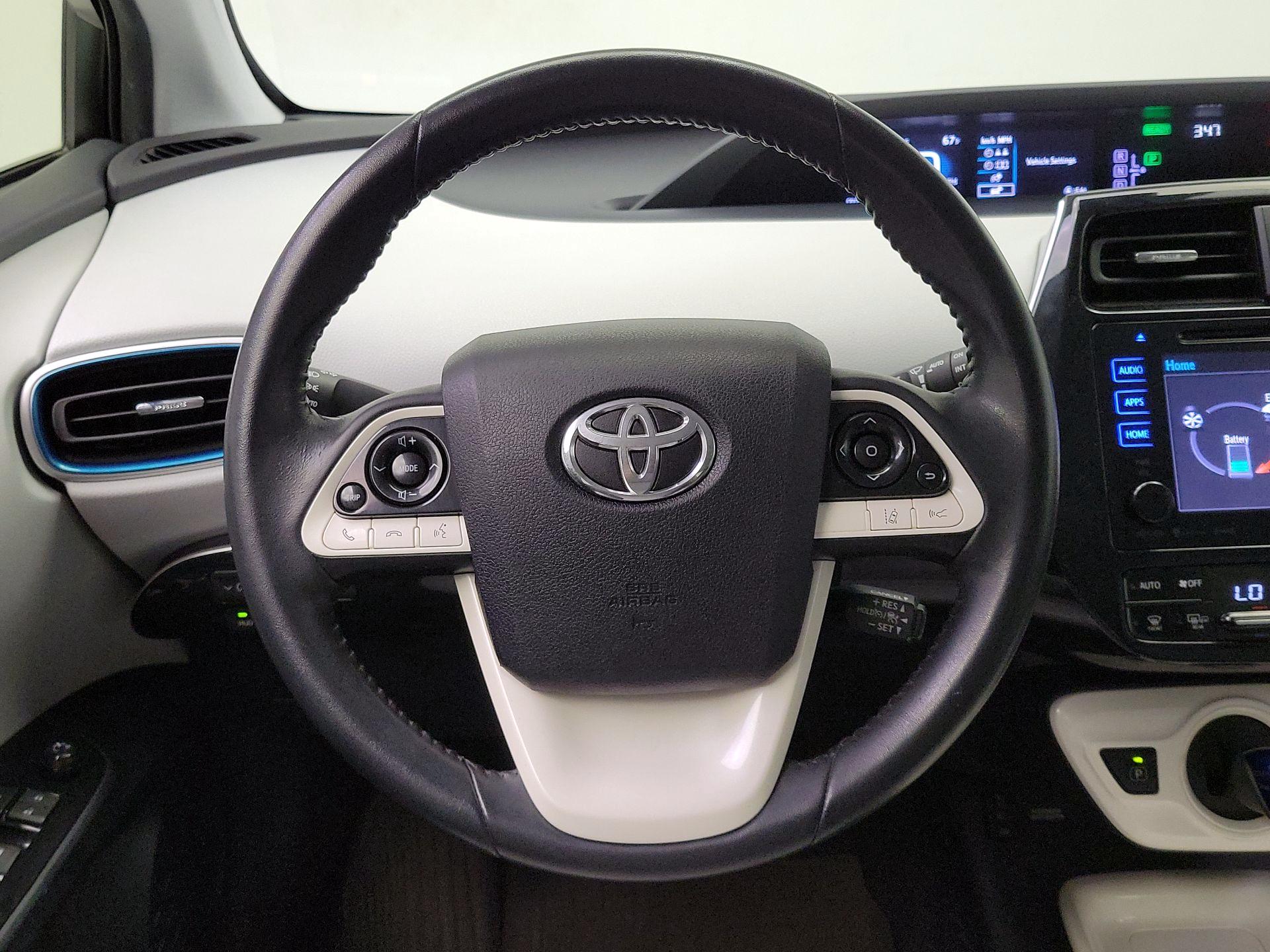 Thumbnail: 2017 Toyota Prius - 10