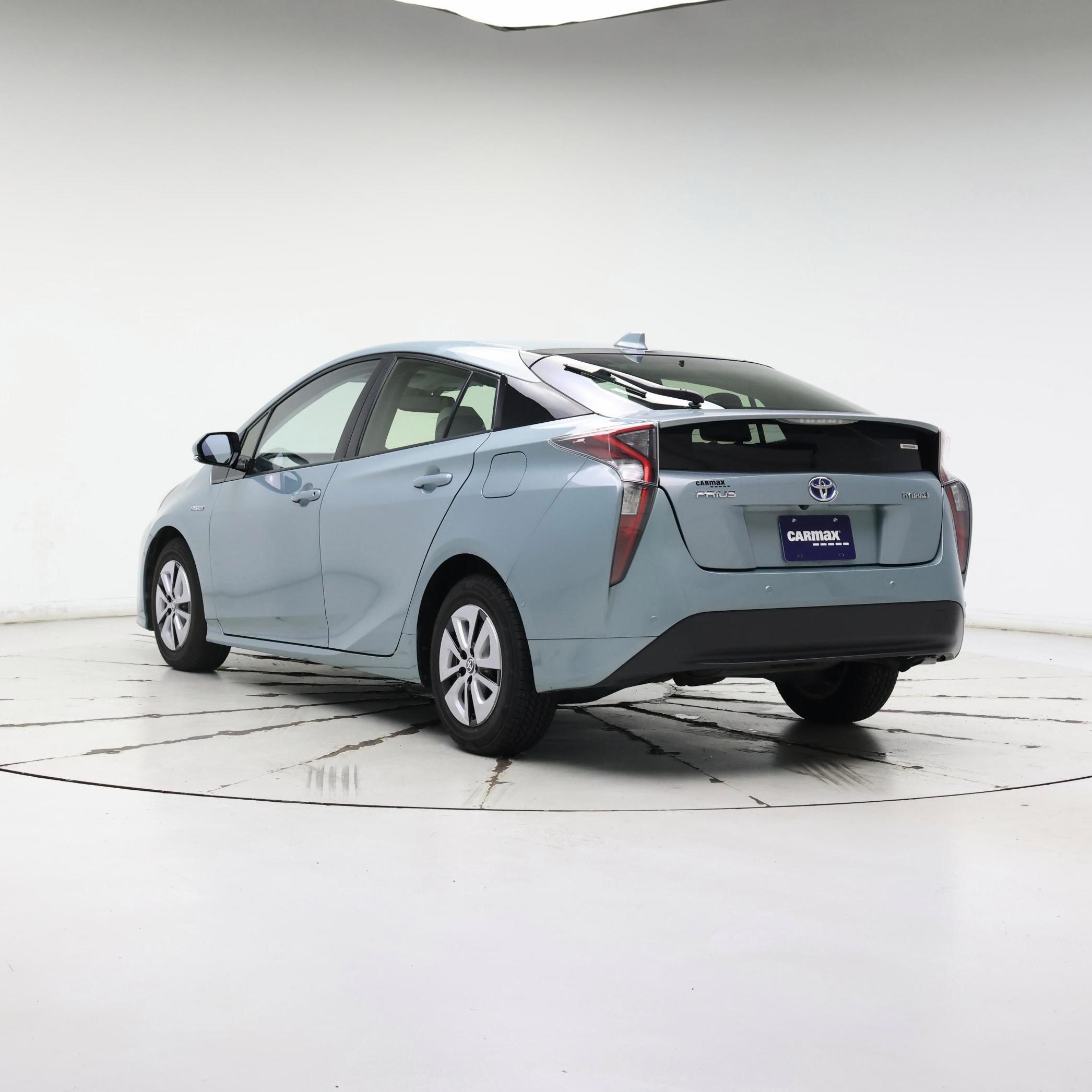 Thumbnail: 2017 Toyota Prius - 2