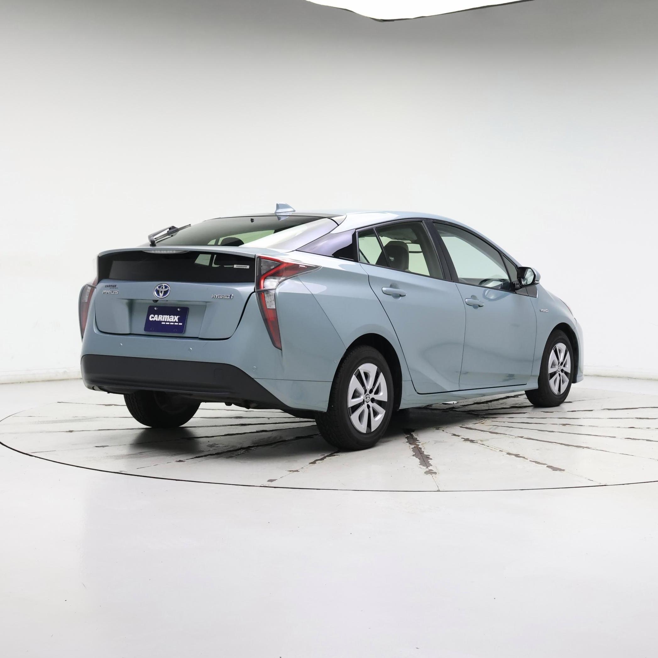Thumbnail: 2017 Toyota Prius - 8