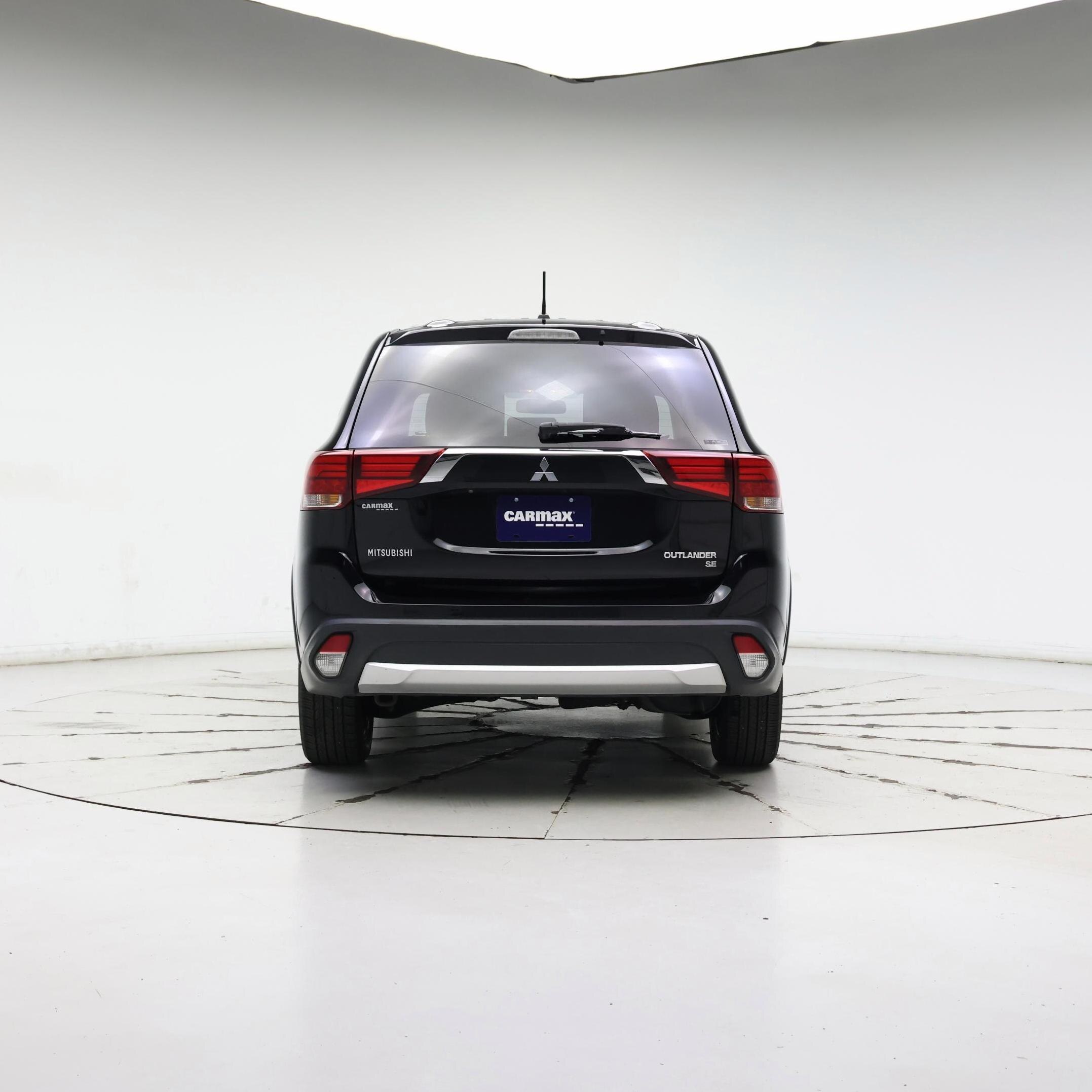 Thumbnail: 2016 Mitsubishi Outlander - 6