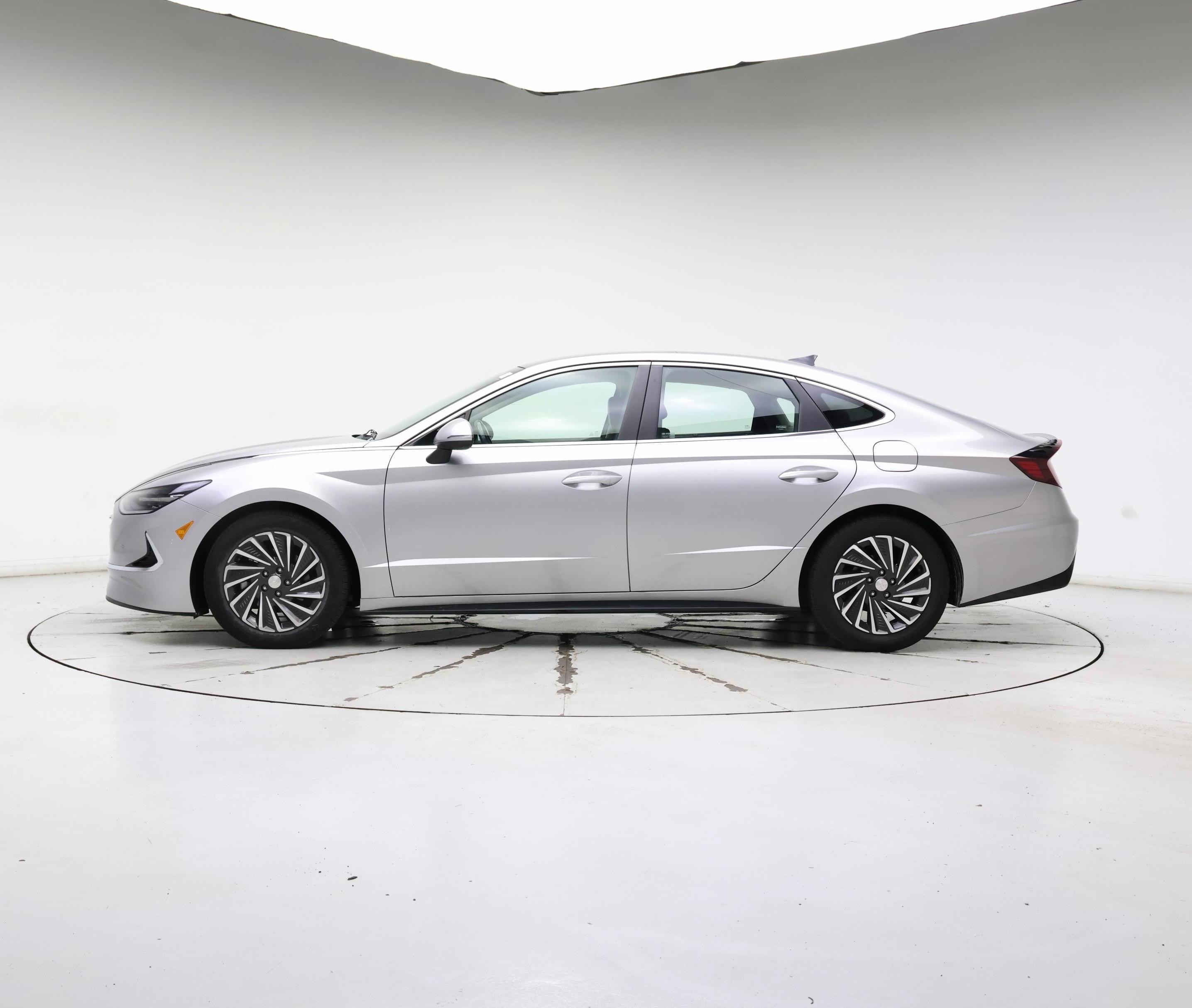 Thumbnail: 2021 Hyundai Sonata - 3
