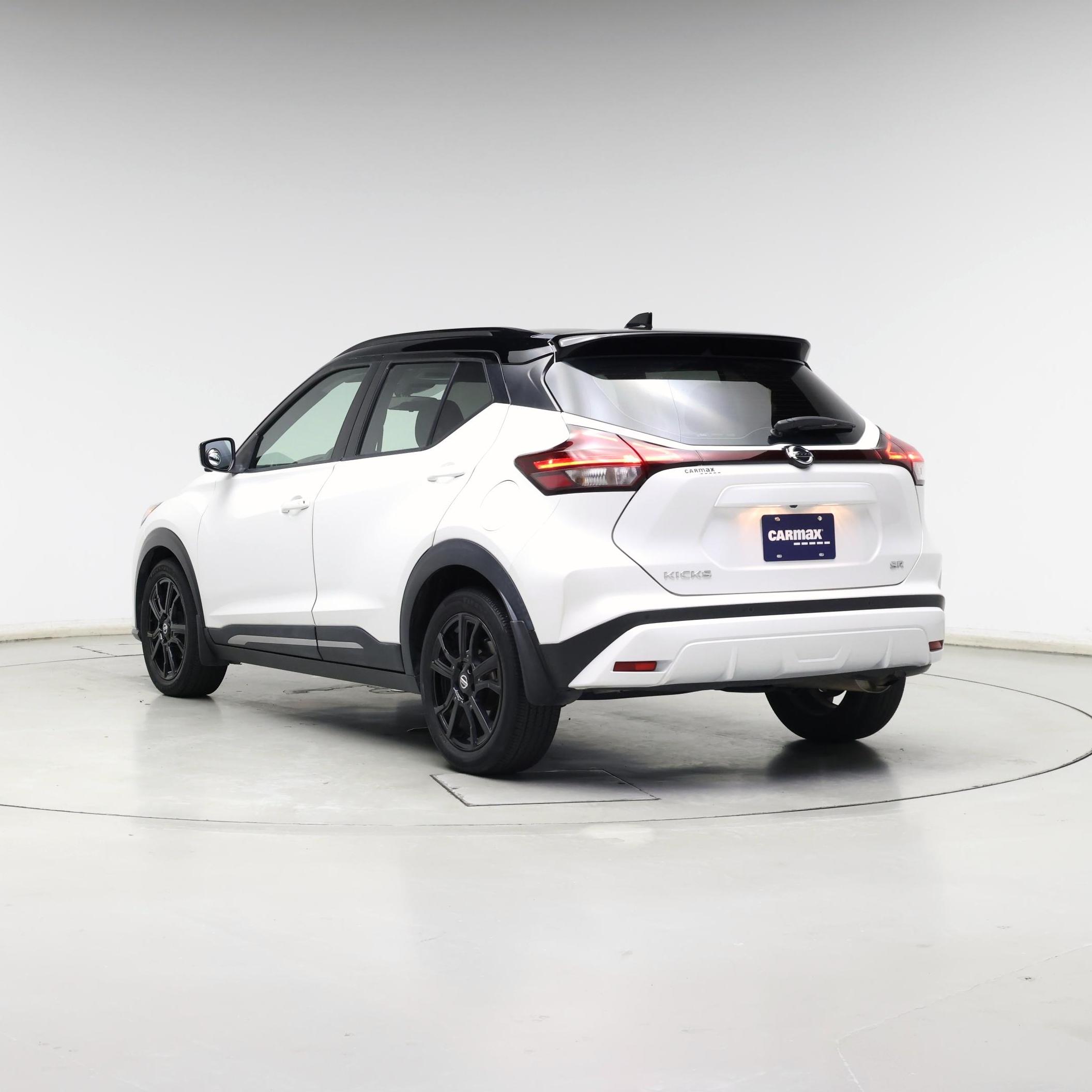 Thumbnail: 2021 Nissan Kicks - 2