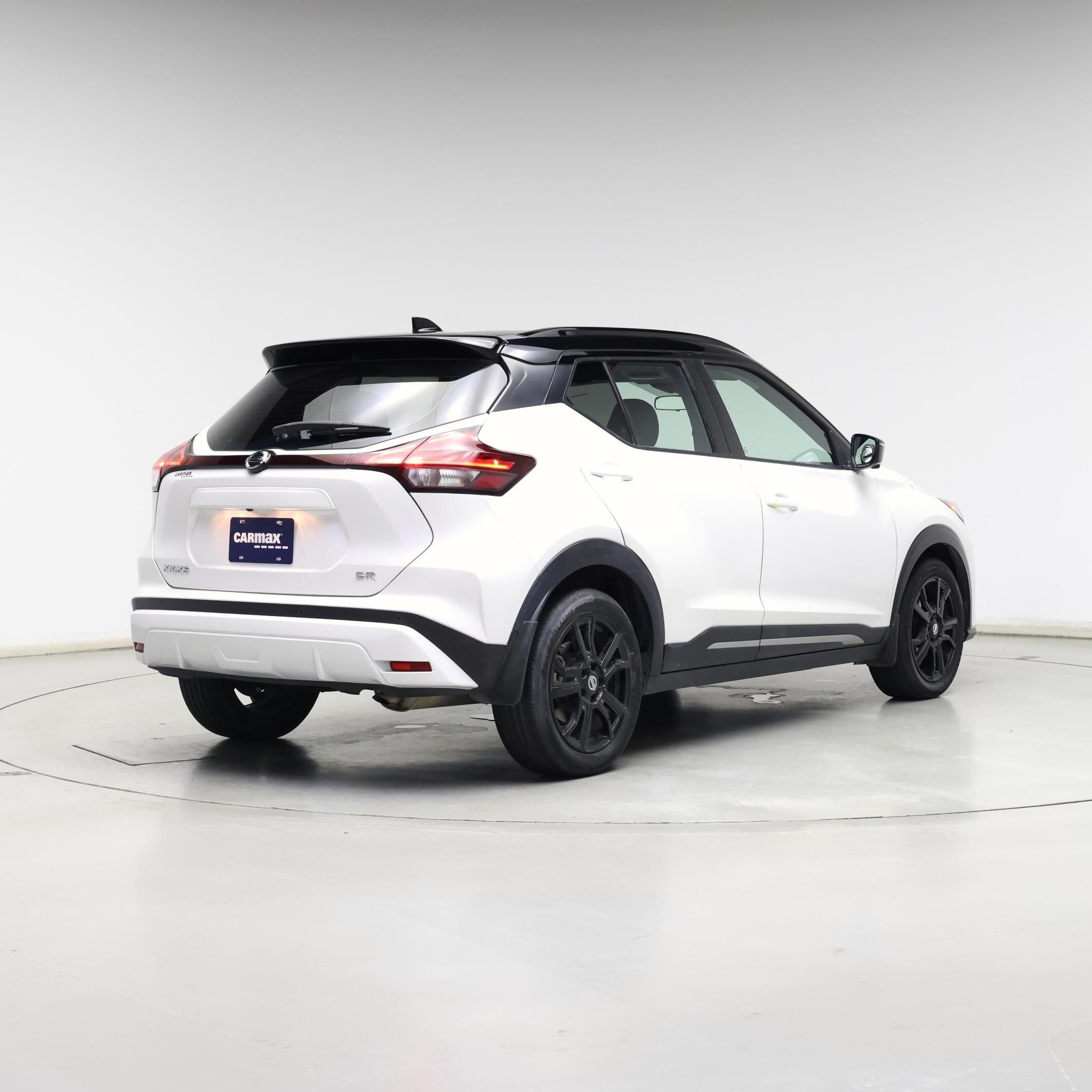 Thumbnail: 2021 Nissan Kicks - 8
