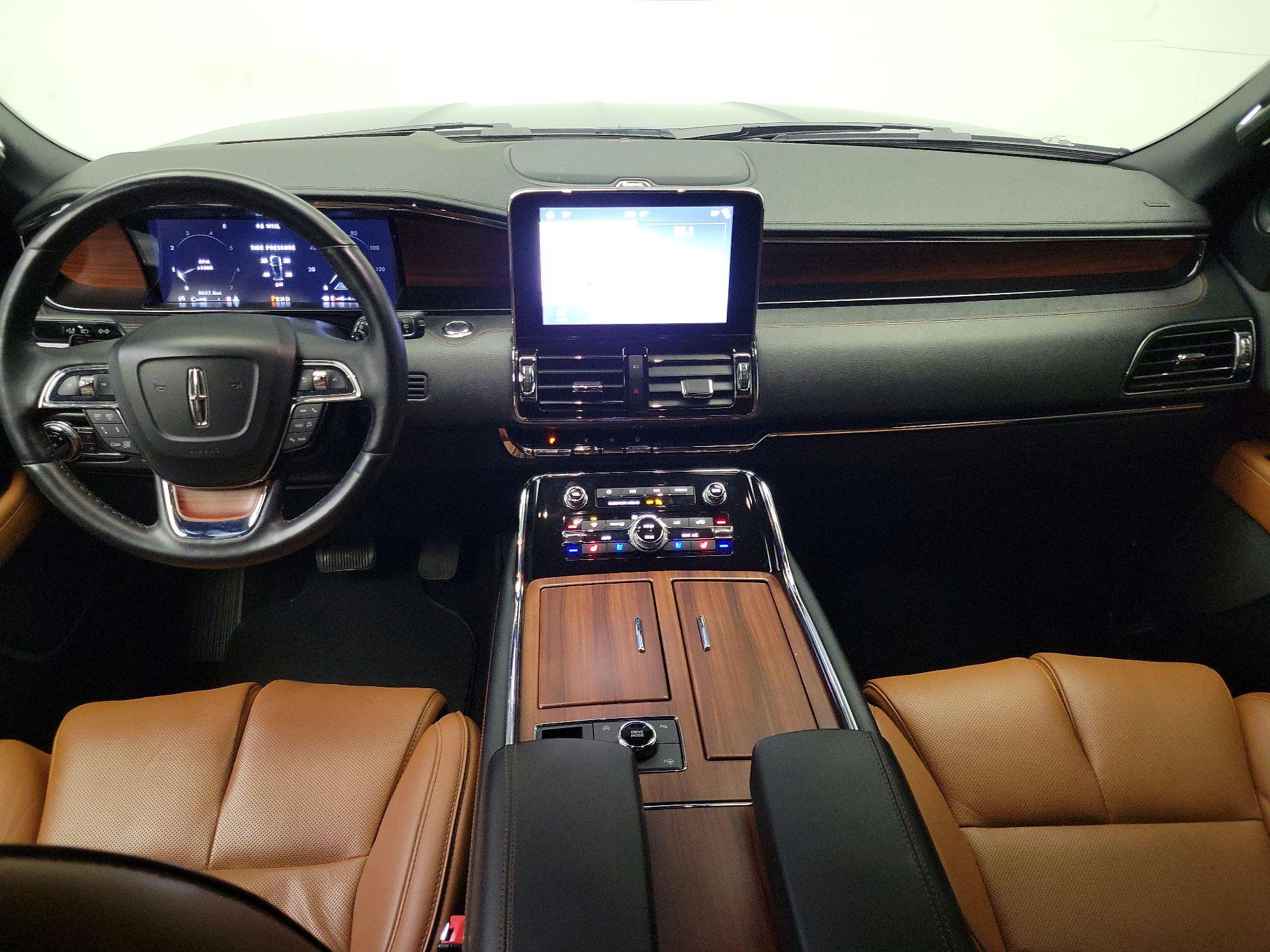 Thumbnail: 2019 Lincoln Navigator - 9