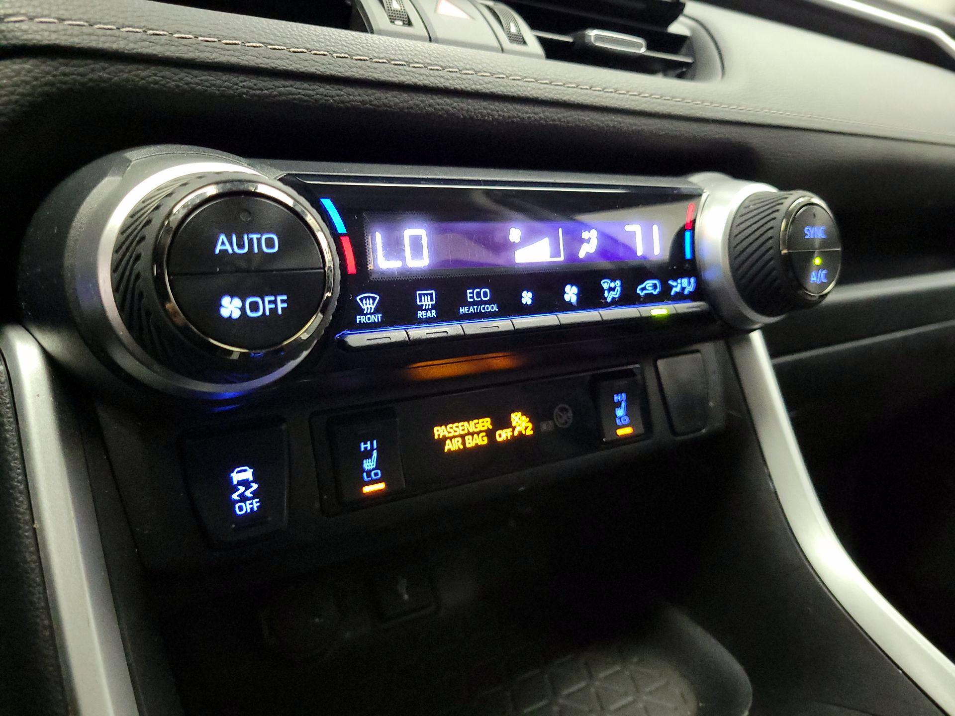 Thumbnail: 2022 Toyota RAV4 - 16