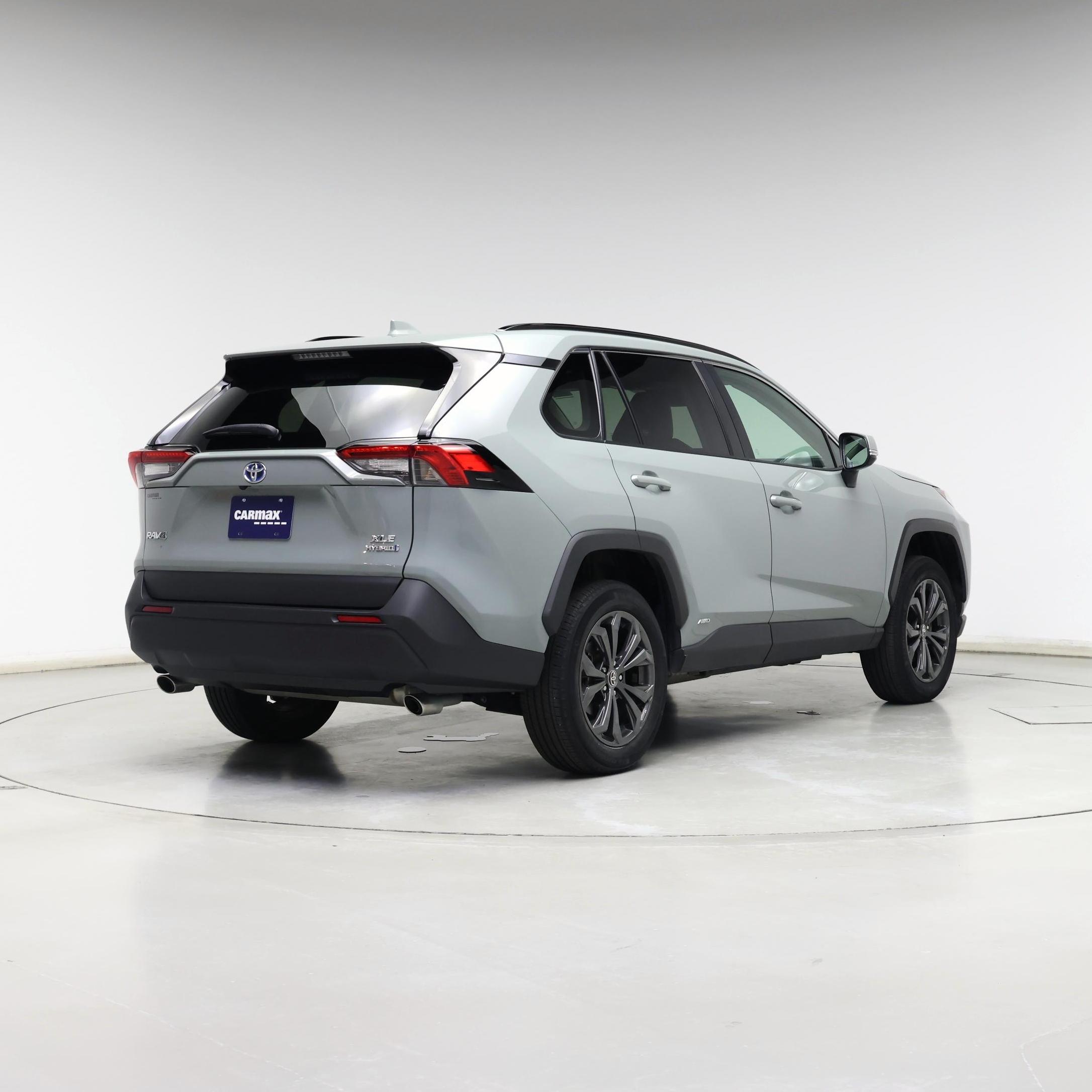 Thumbnail: 2022 Toyota RAV4 - 8