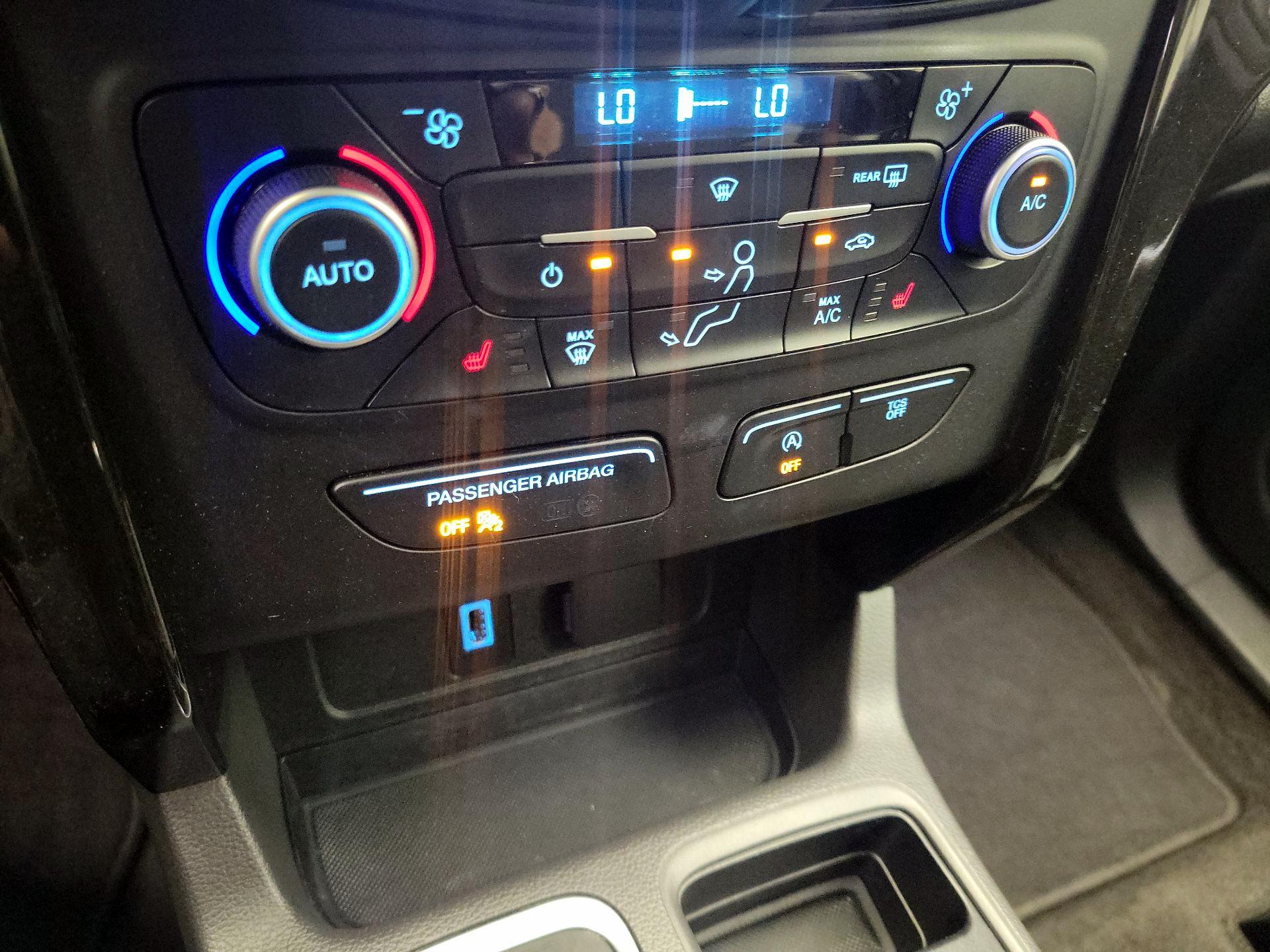 Thumbnail: 2018 Ford Escape - 16