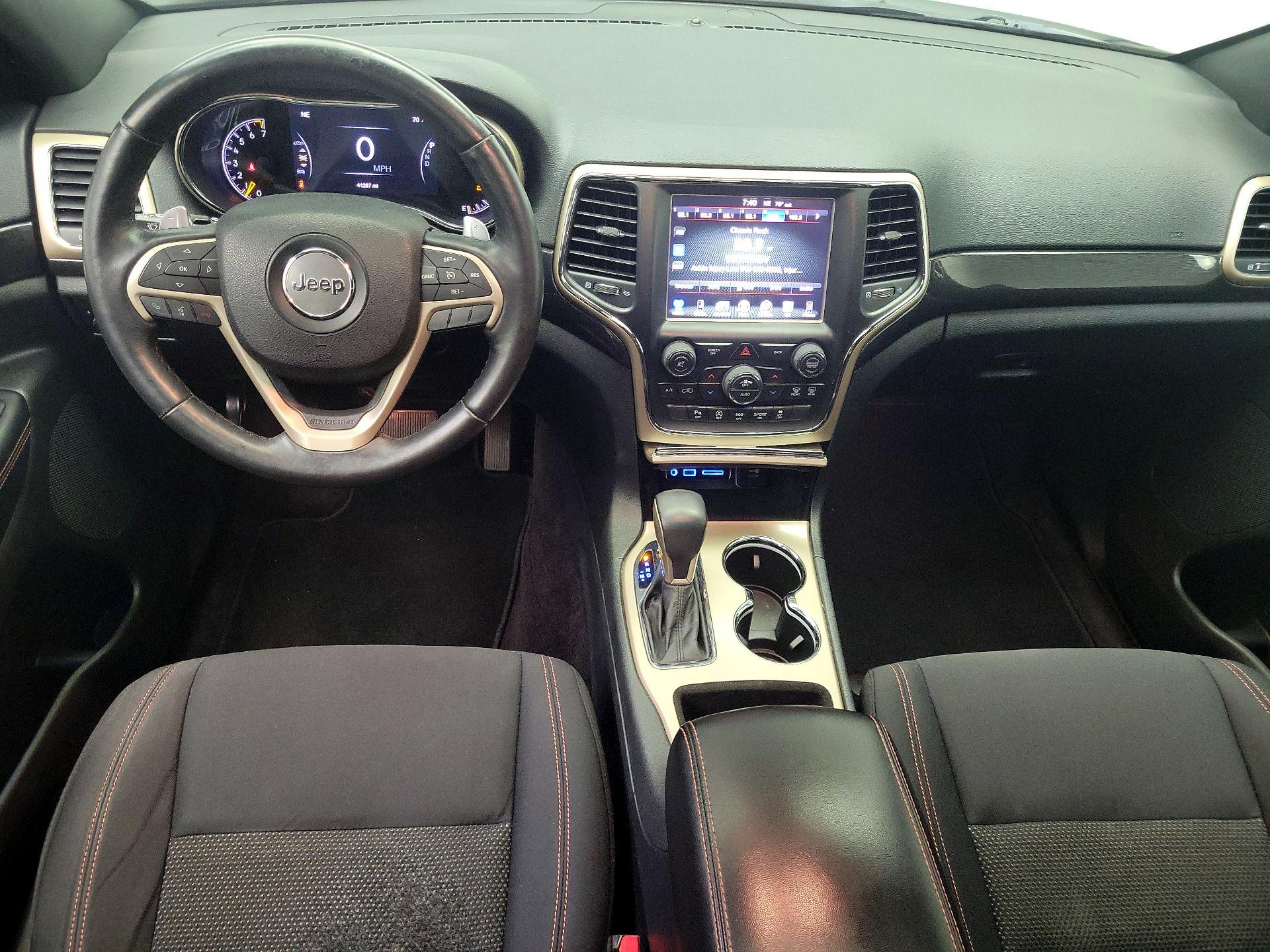 Thumbnail: 2016 Jeep Grand Cherokee - 9