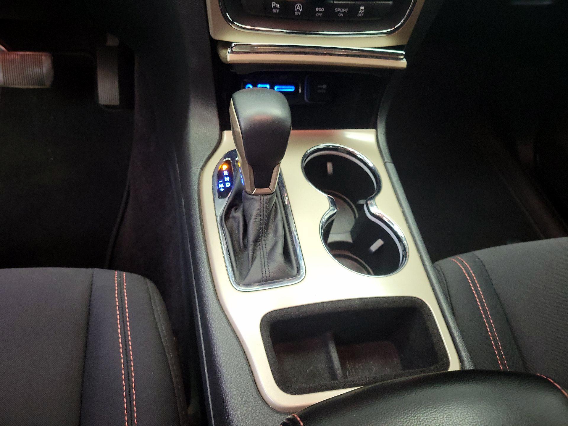 Thumbnail: 2016 Jeep Grand Cherokee - 17