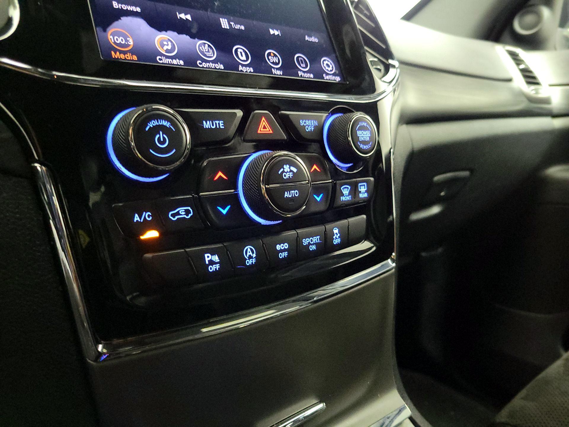 Thumbnail: 2020 Jeep Grand Cherokee - 17