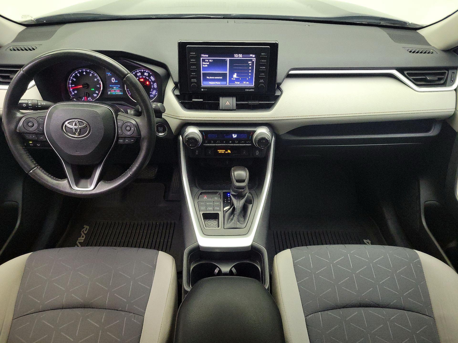 Thumbnail: 2021 Toyota RAV4 - 9