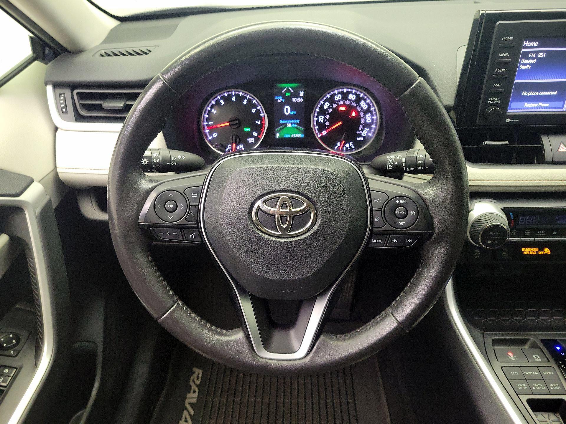Thumbnail: 2021 Toyota RAV4 - 10