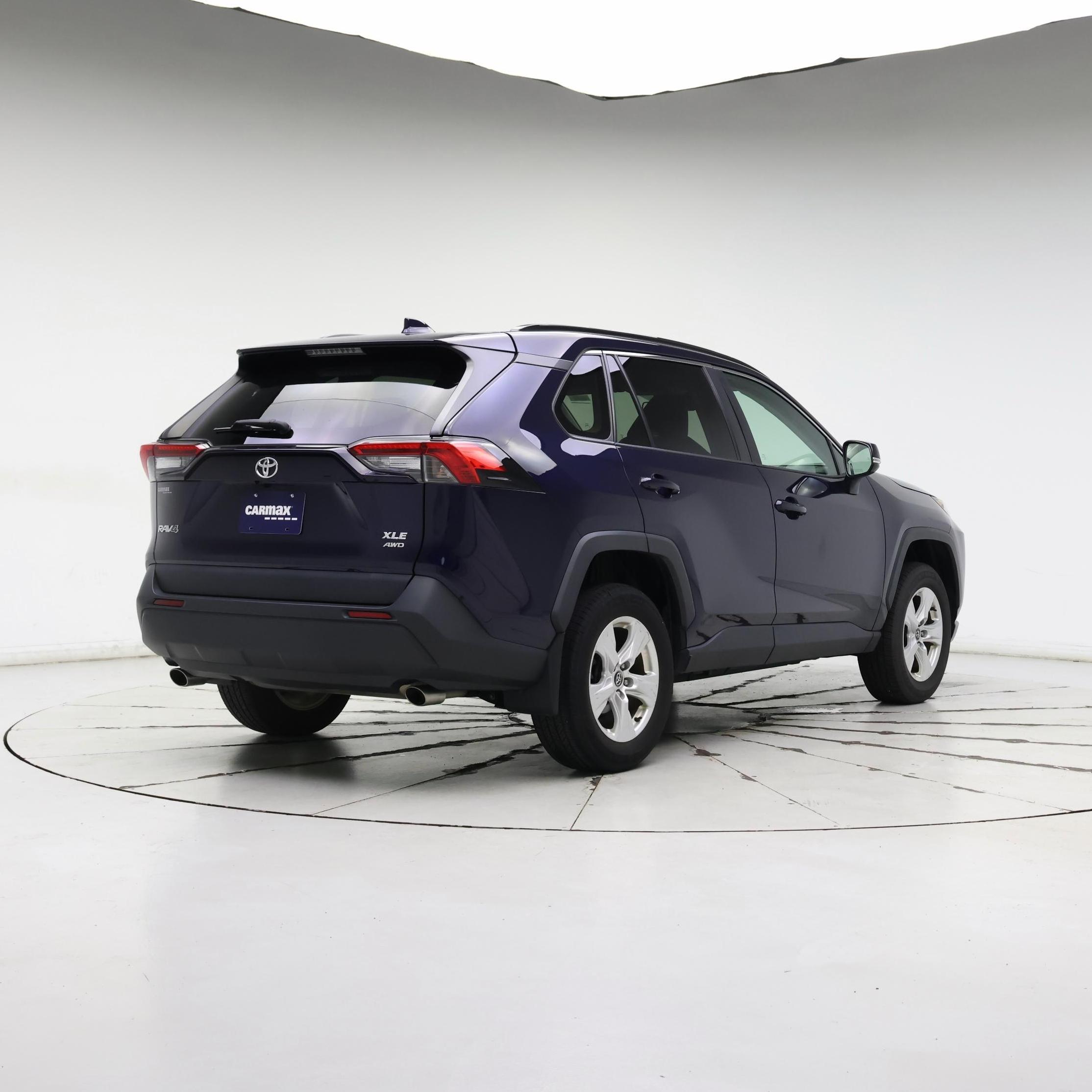 Thumbnail: 2021 Toyota RAV4 - 8