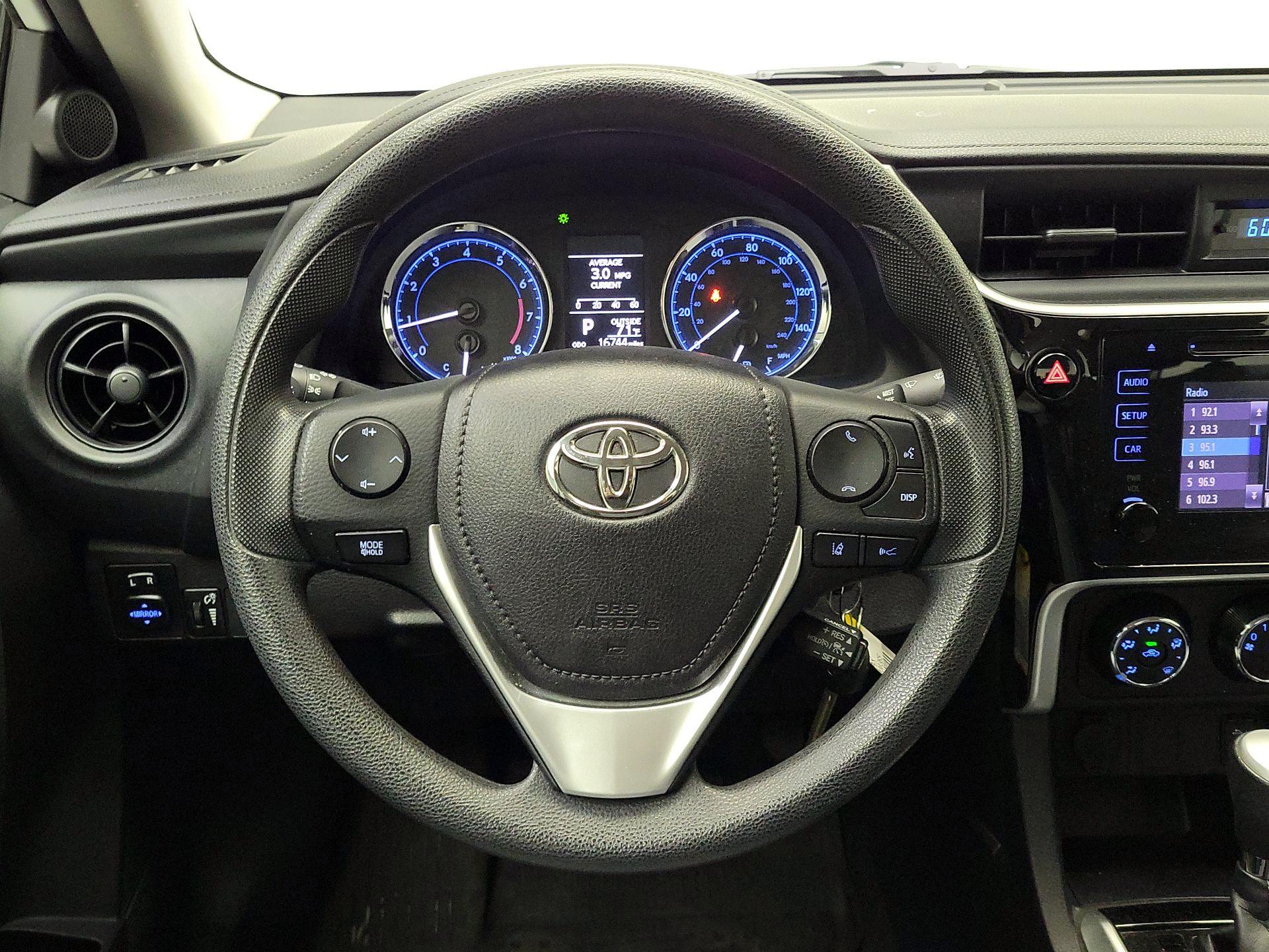 Thumbnail: 2018 Toyota Corolla - 10