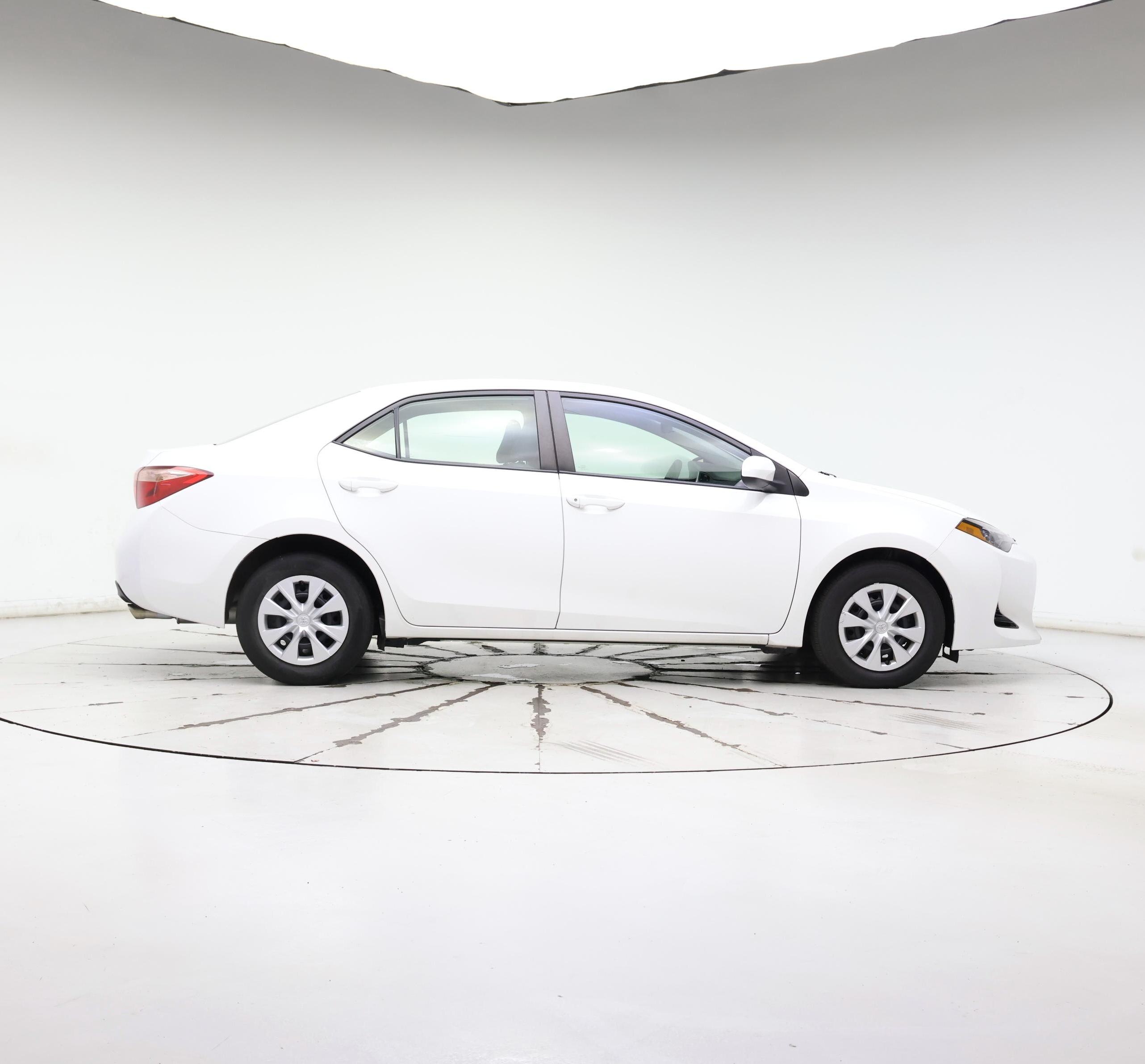 Thumbnail: 2018 Toyota Corolla - 7
