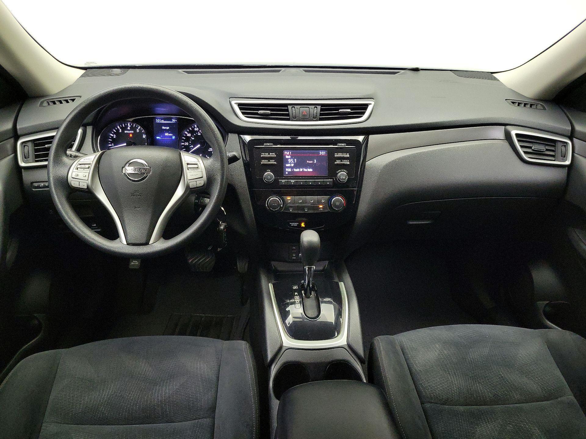 Thumbnail: 2016 Nissan Rogue - 9