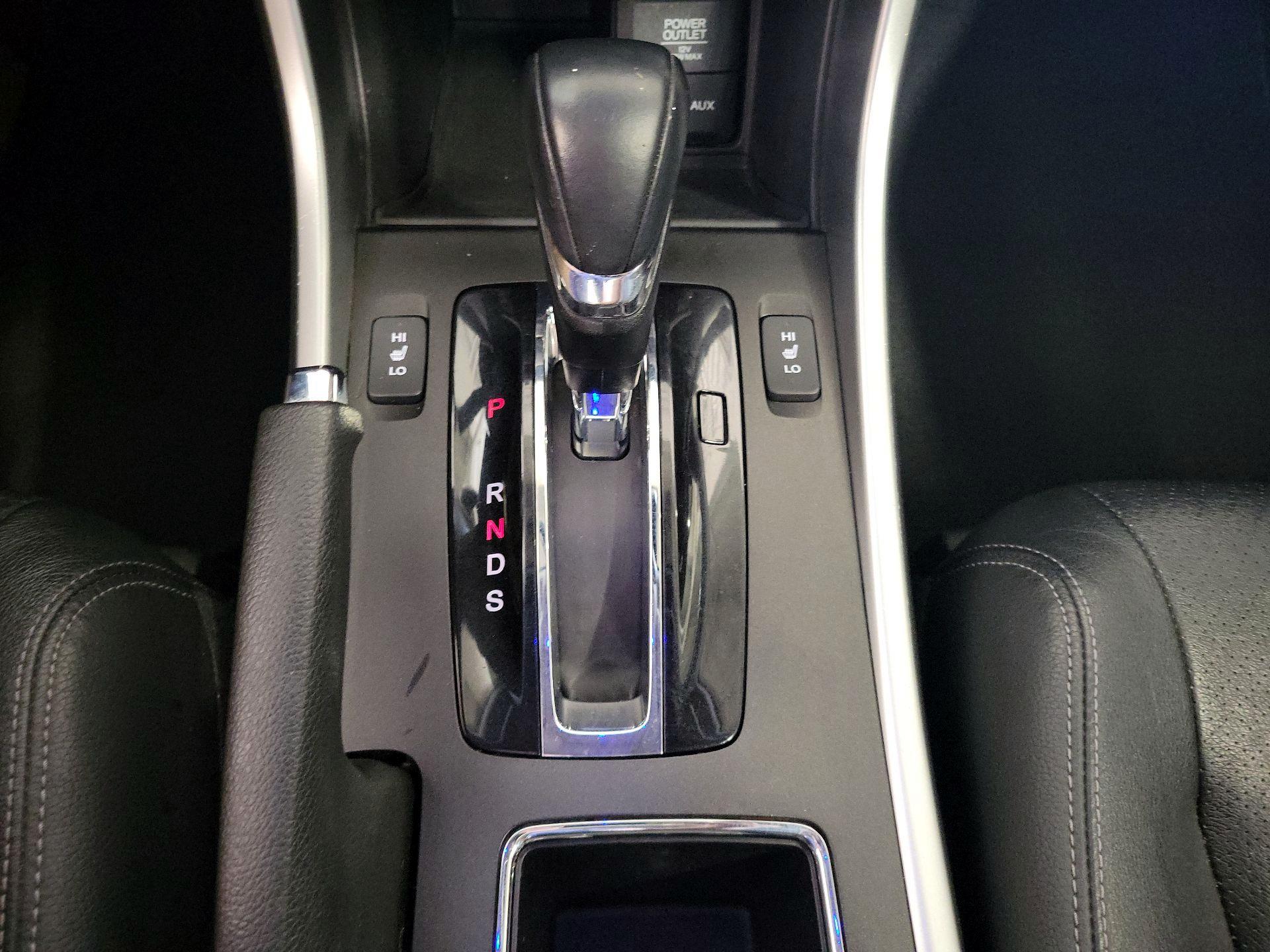 Thumbnail: 2015 Honda Accord - 17