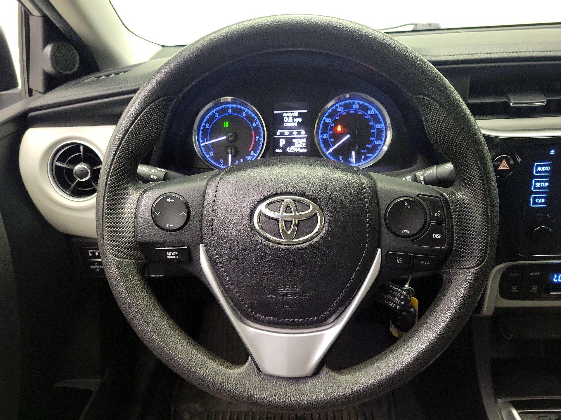 Thumbnail: 2018 Toyota Corolla - 10