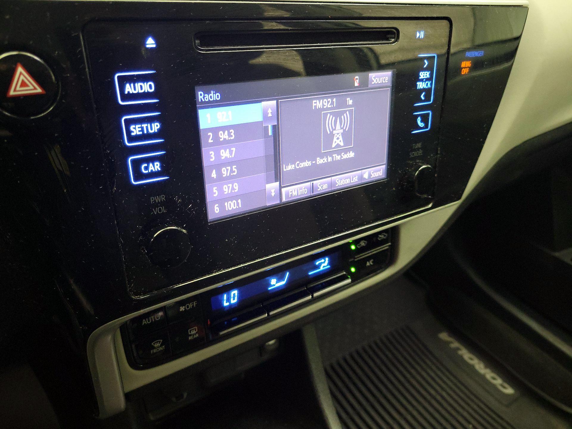 Thumbnail: 2018 Toyota Corolla - 15