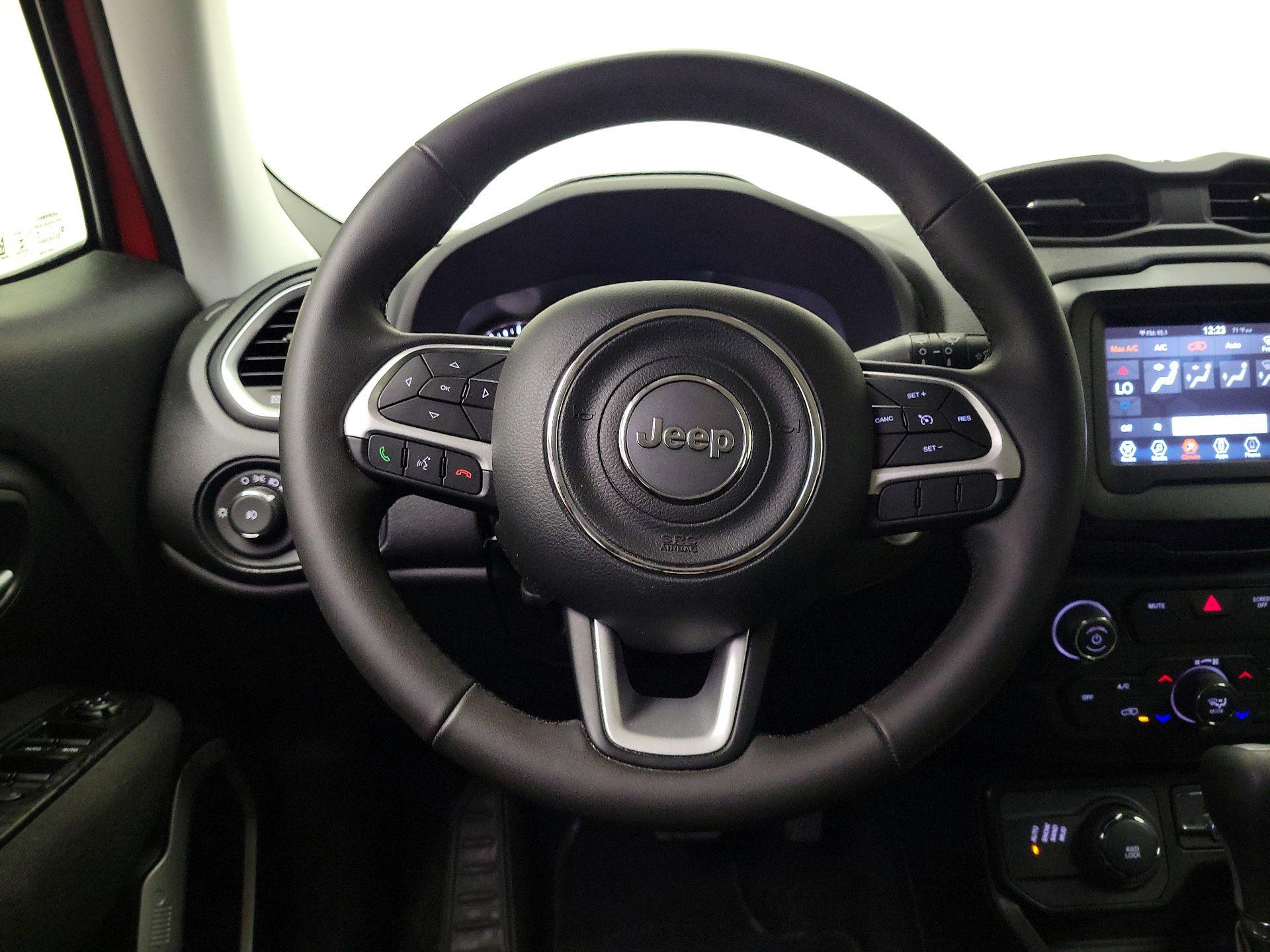 Thumbnail: 2020 Jeep Renegade - 10
