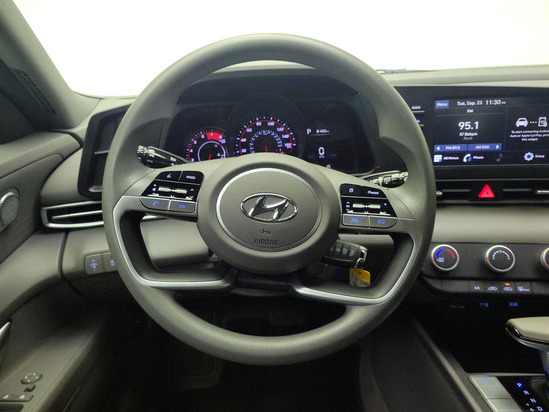 Thumbnail: 2023 Hyundai Elantra - 10