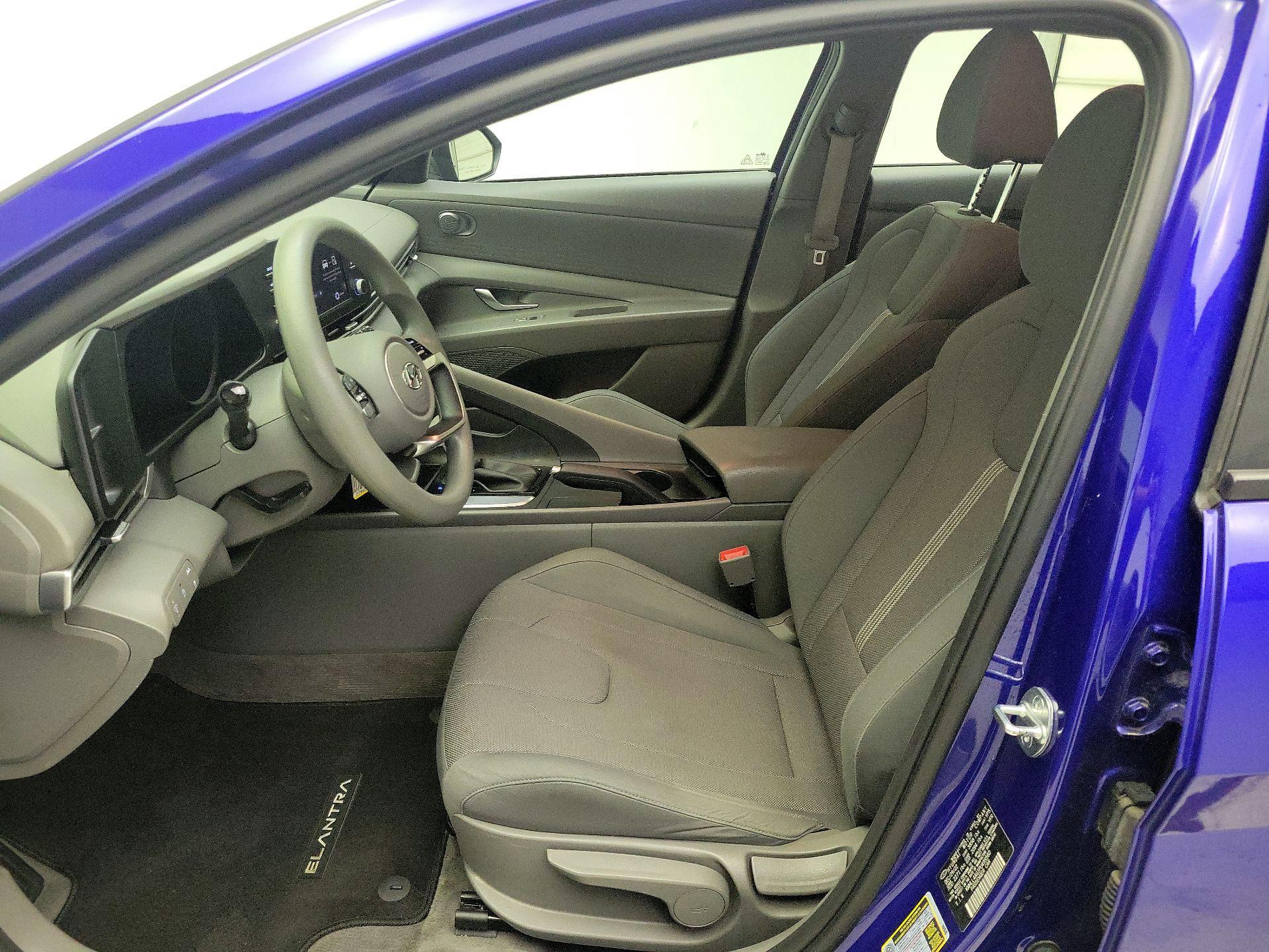 Thumbnail: 2023 Hyundai Elantra - 11
